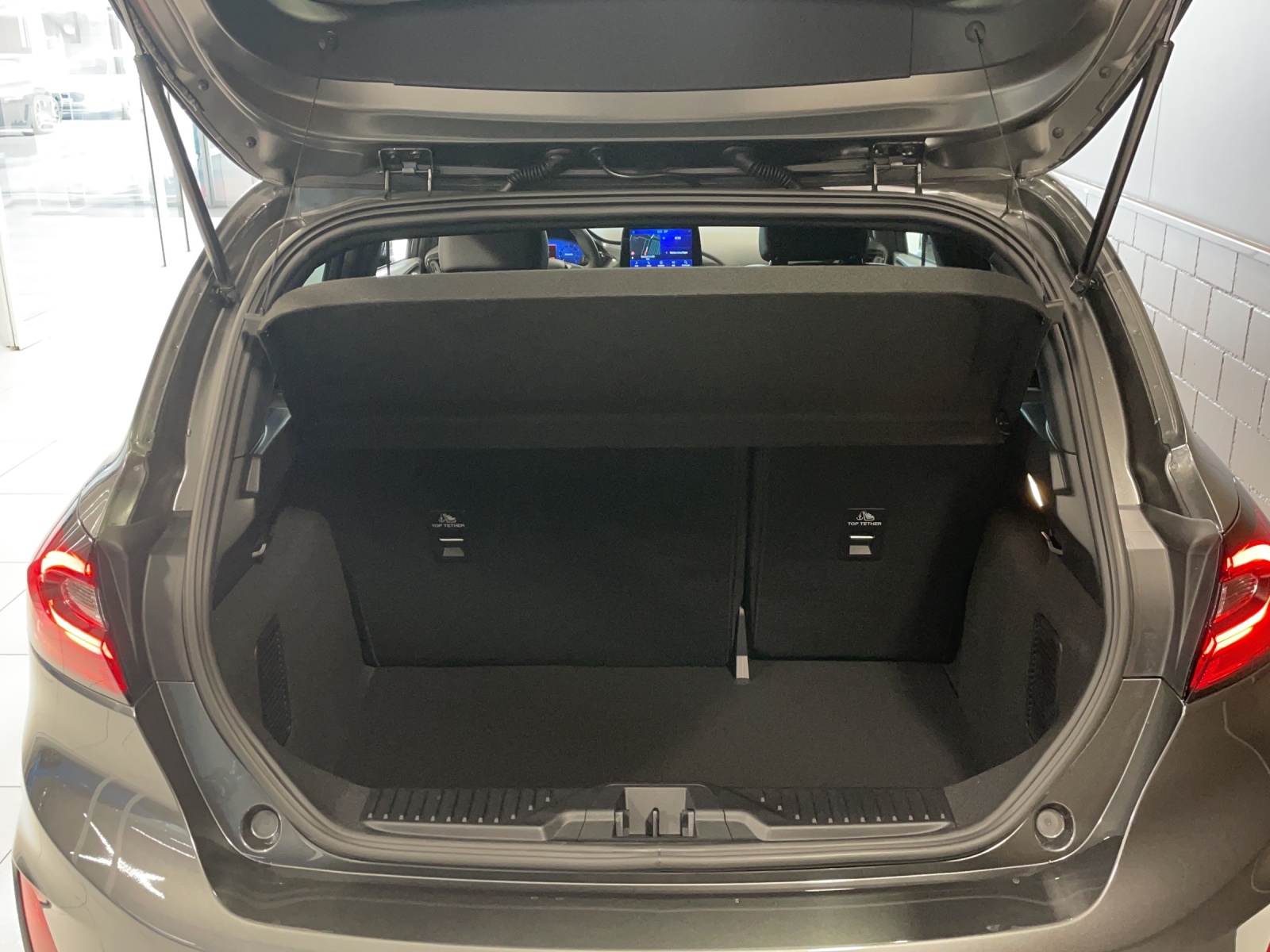 FORD Fiesta 1.0 EcoB Hybrid ST-Line X-image-12