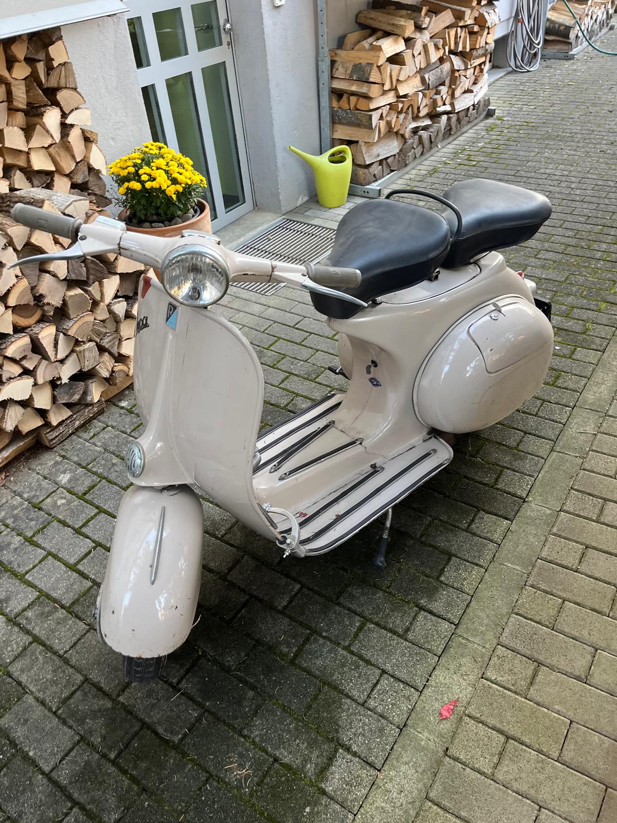 PIAGGIO Vespa 125-image-11