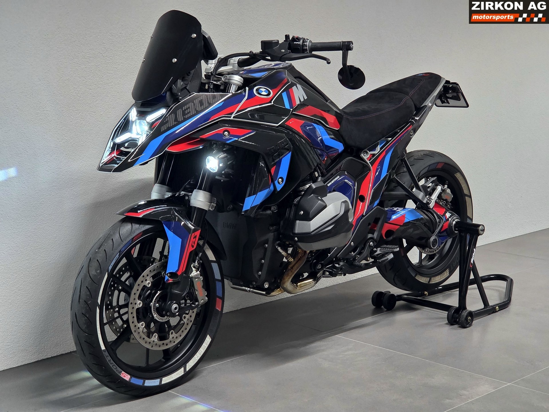 BMW R 1300 GS M Competition-image-8