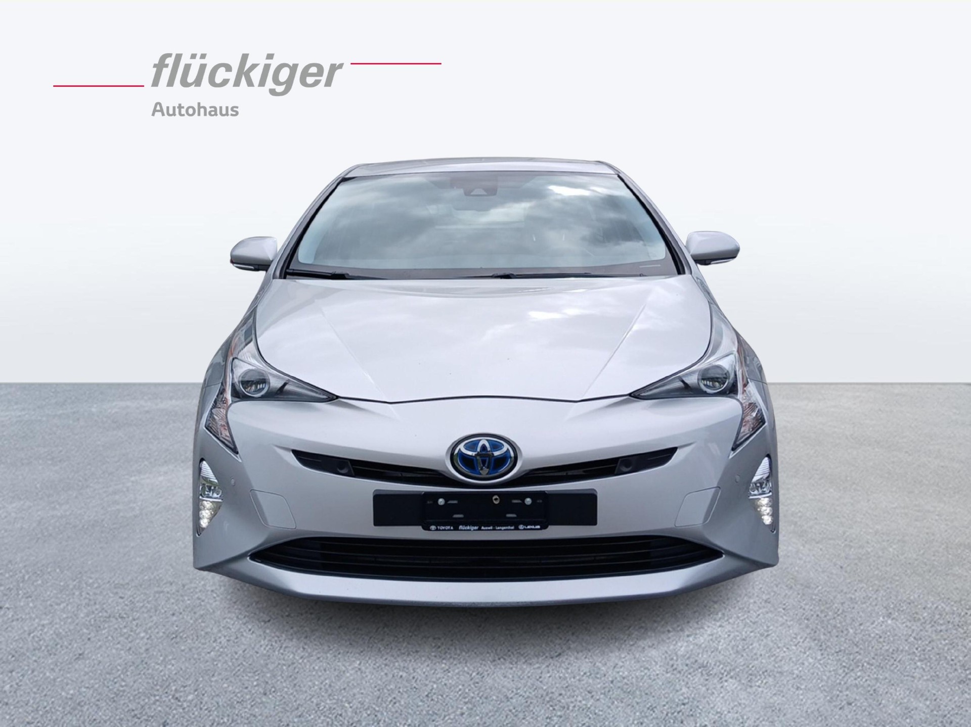 TOYOTA Prius 1.8 VVTi HSD Sol Premium-showroom-element-1