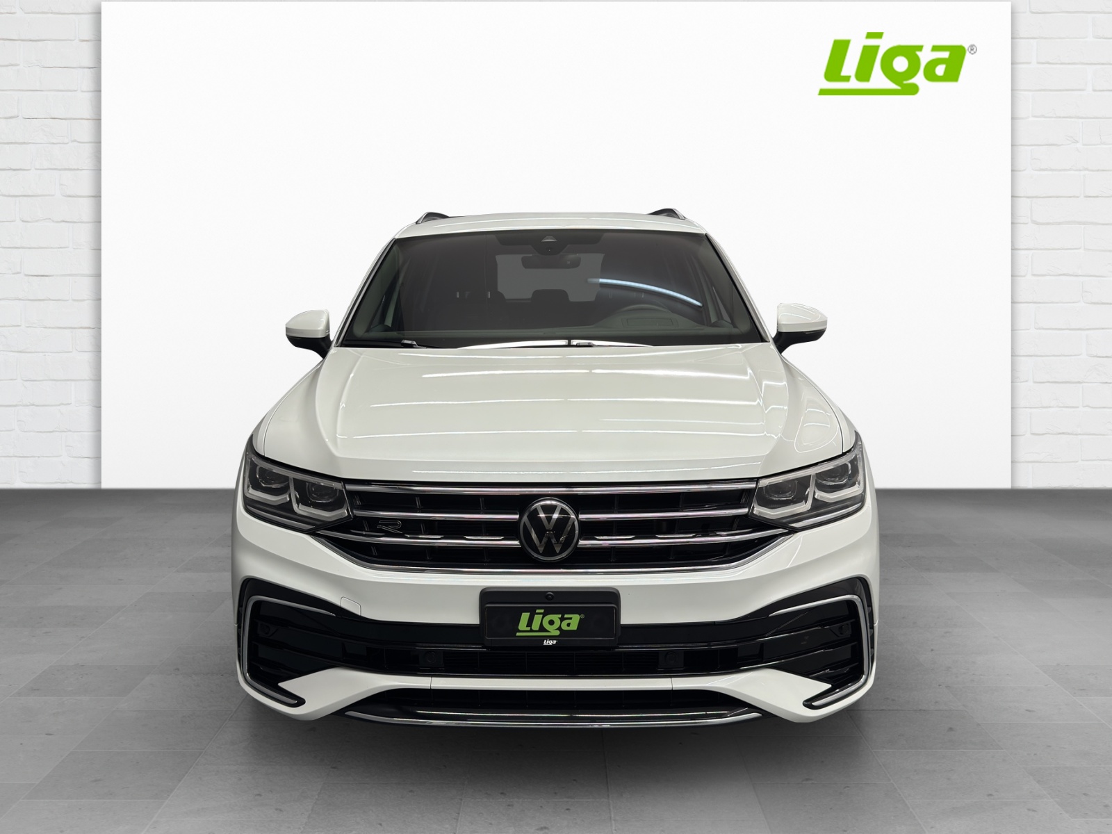 VW Tiguan 2.0 TDI SCR R-Line DSG-showroom-element-1