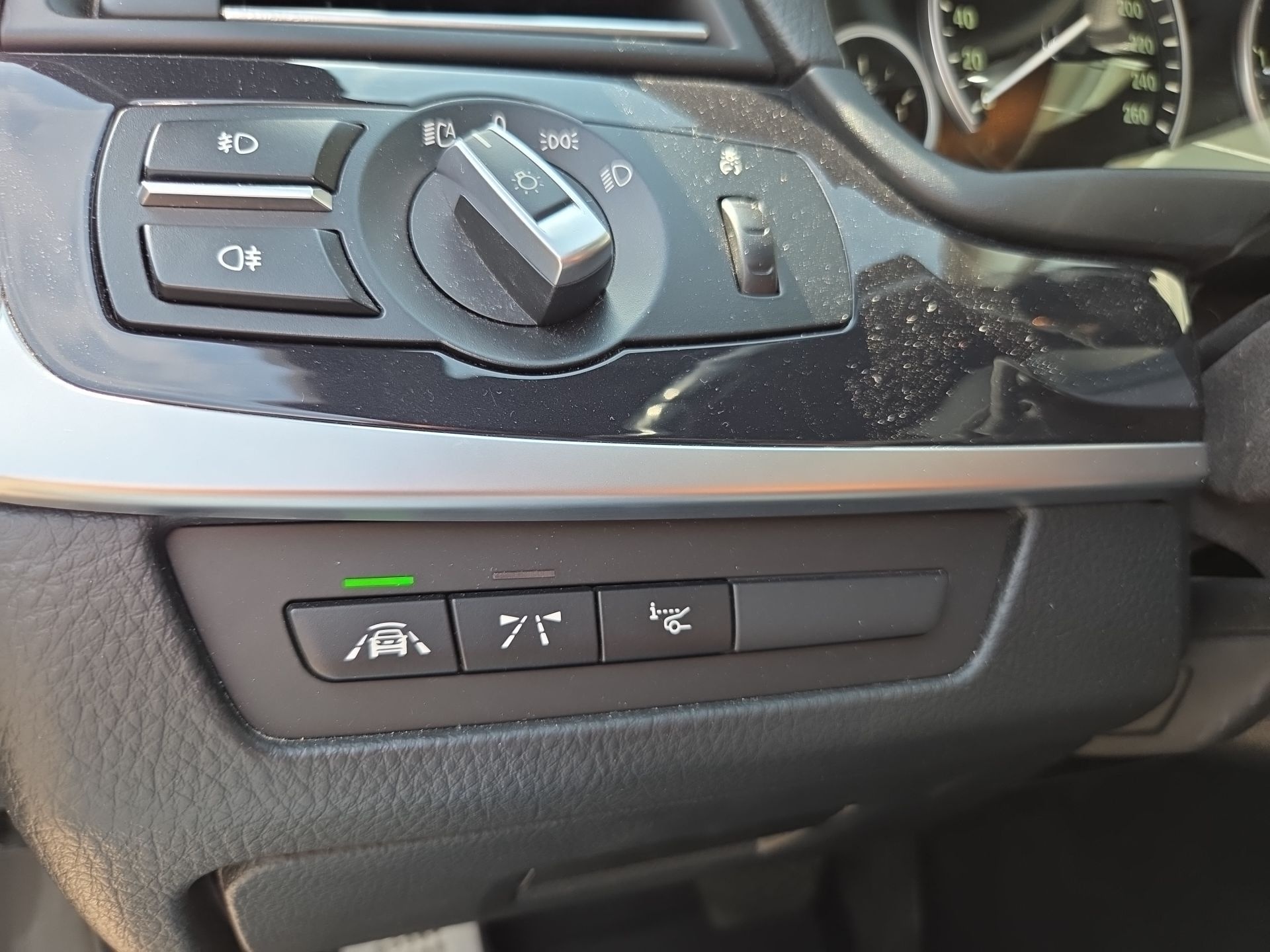 BMW 520d Touring xDrive Steptronic-image-15