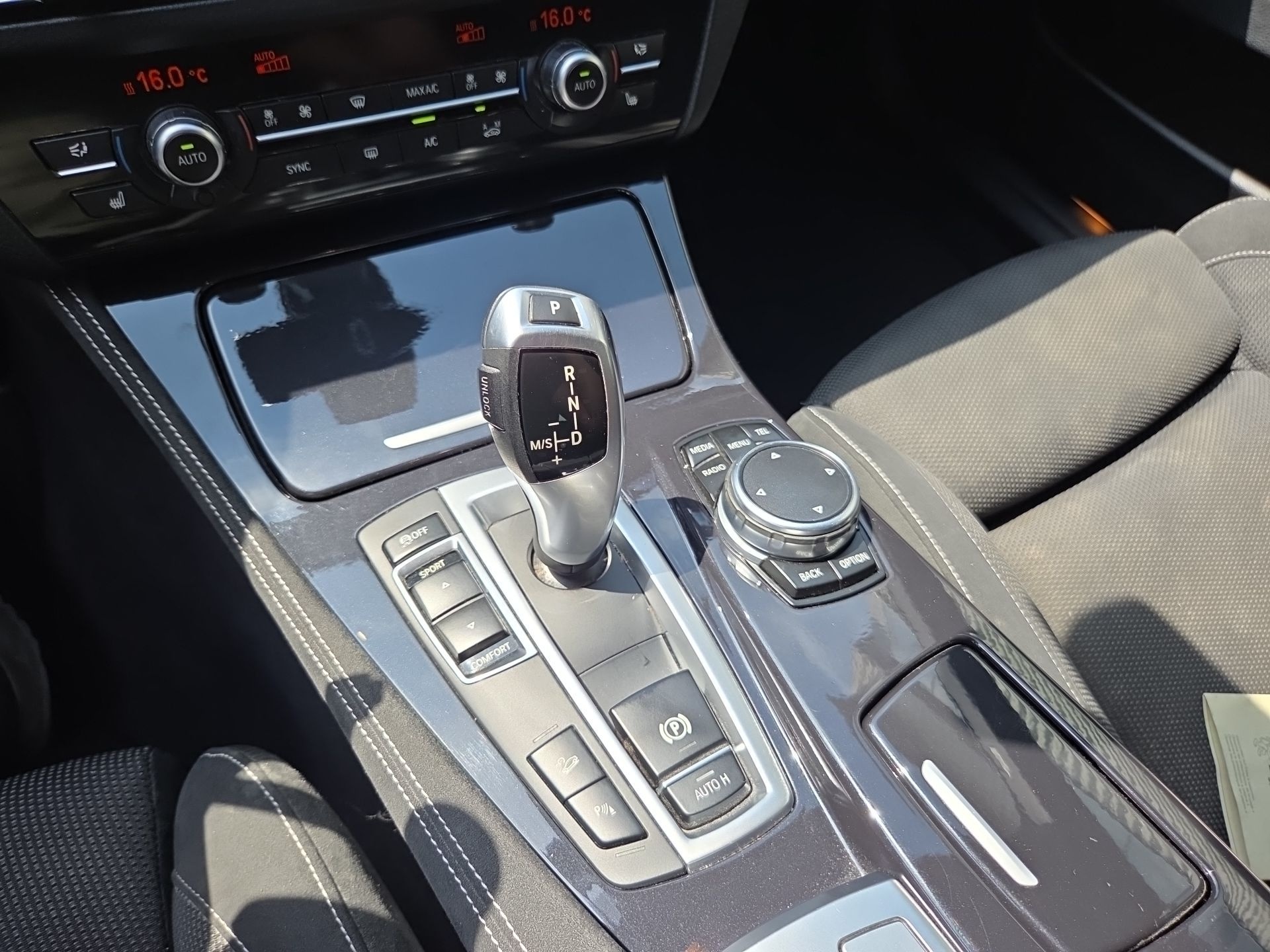BMW 520d Touring xDrive Steptronic-image-8