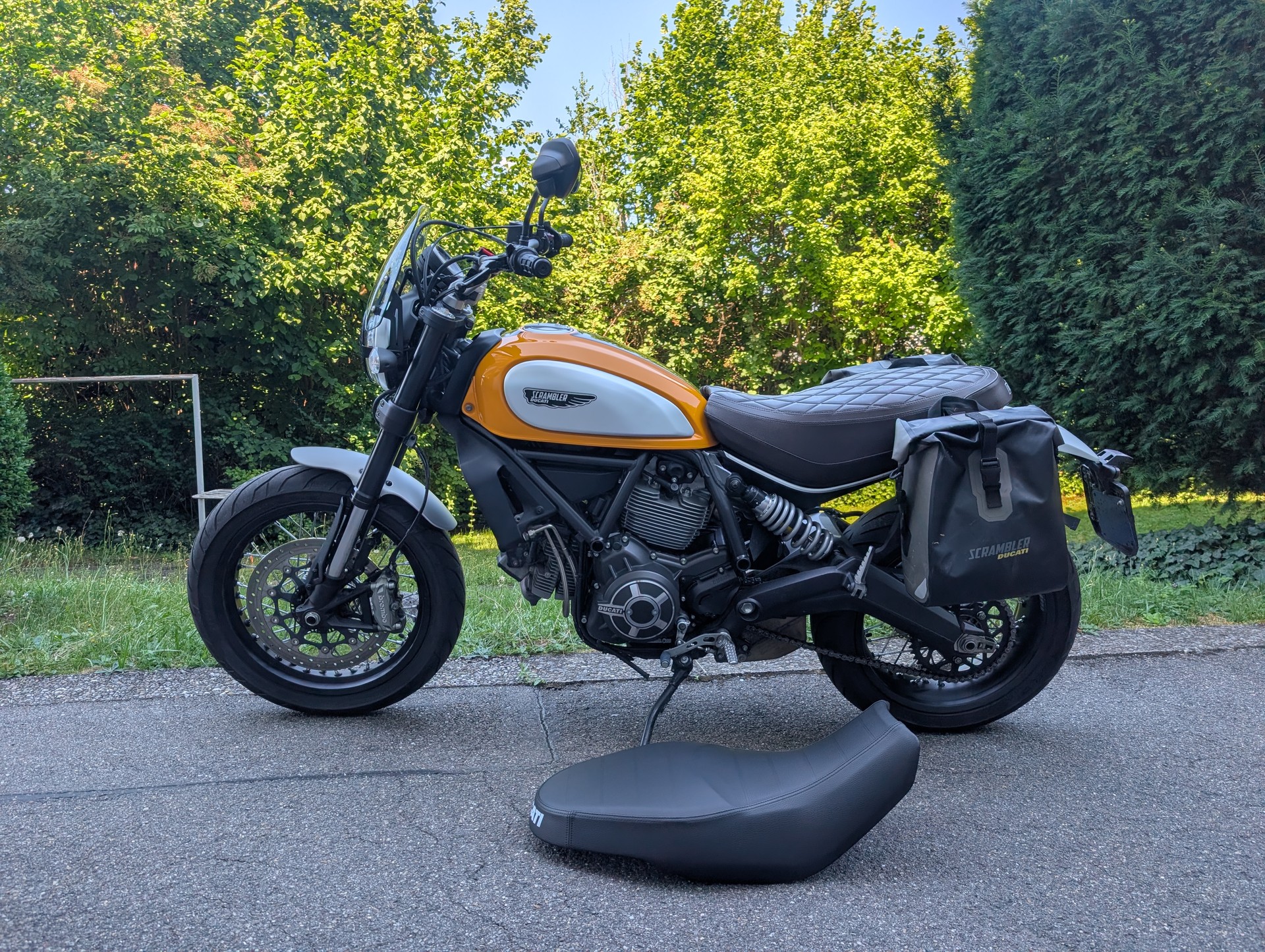 DUCATI Scrambler 800 Classic ABS-image-0