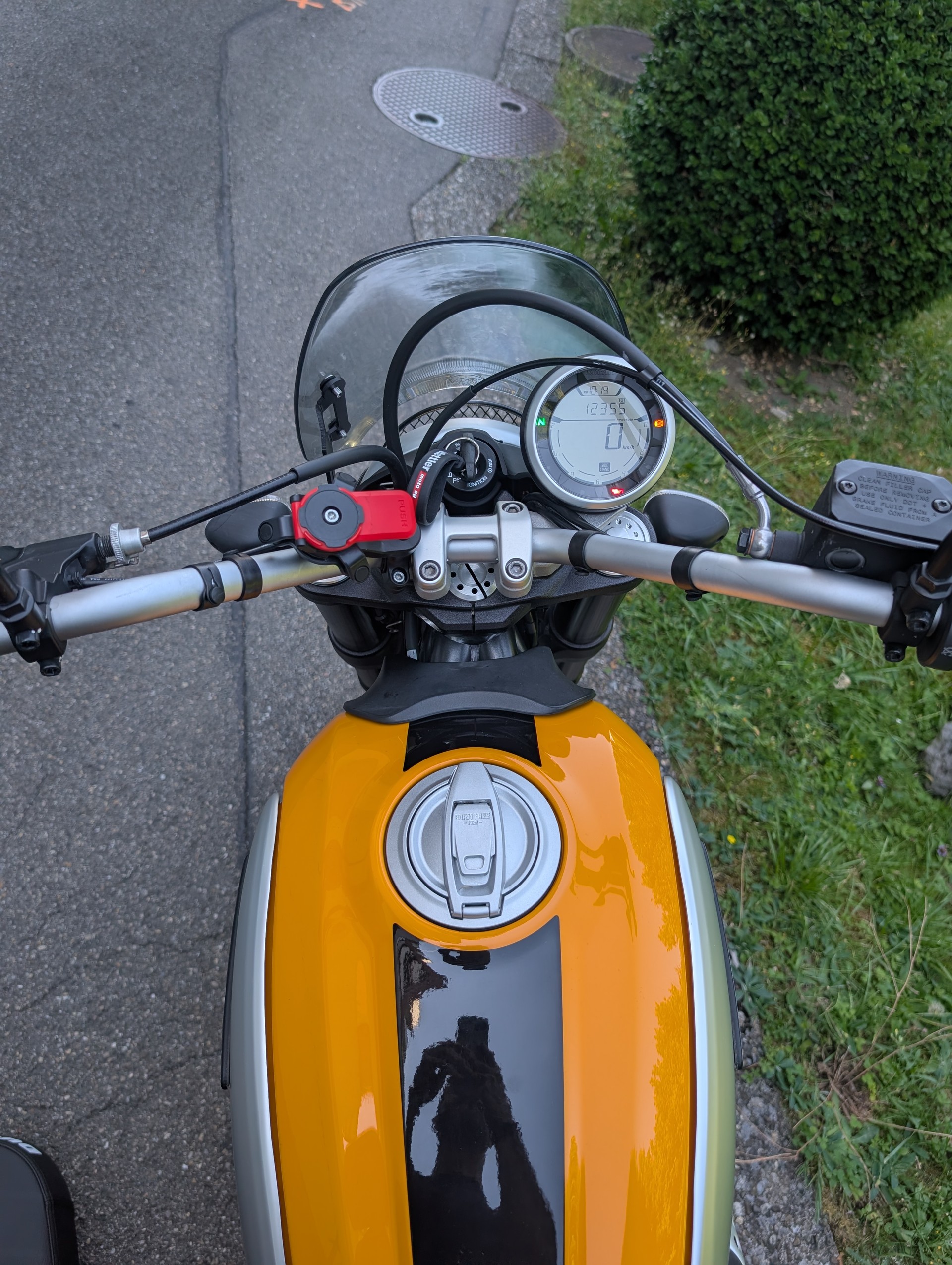 DUCATI Scrambler 800 Classic ABS-image-3
