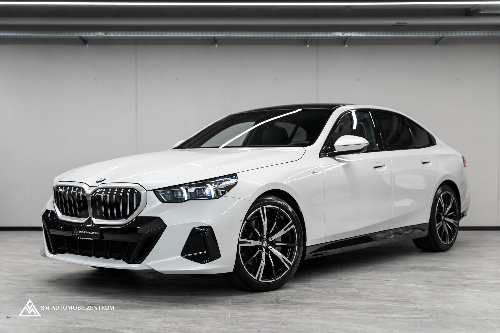 BMW 540d xDrive 48V M Sport / Panorama / Head-Up / Bowers&Wilkins / Sitzbelüftung