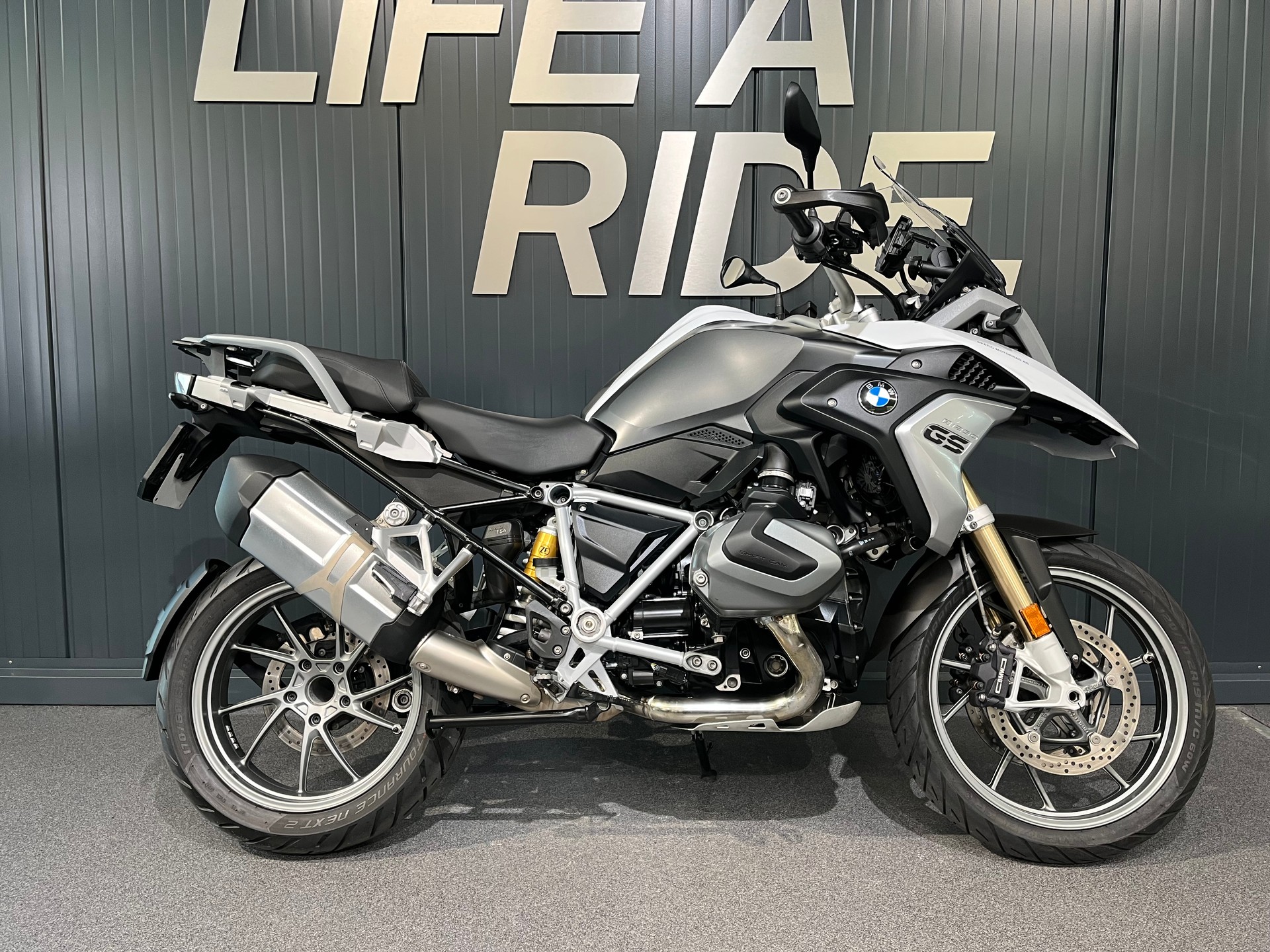 BMW R 1250 GS-image-0