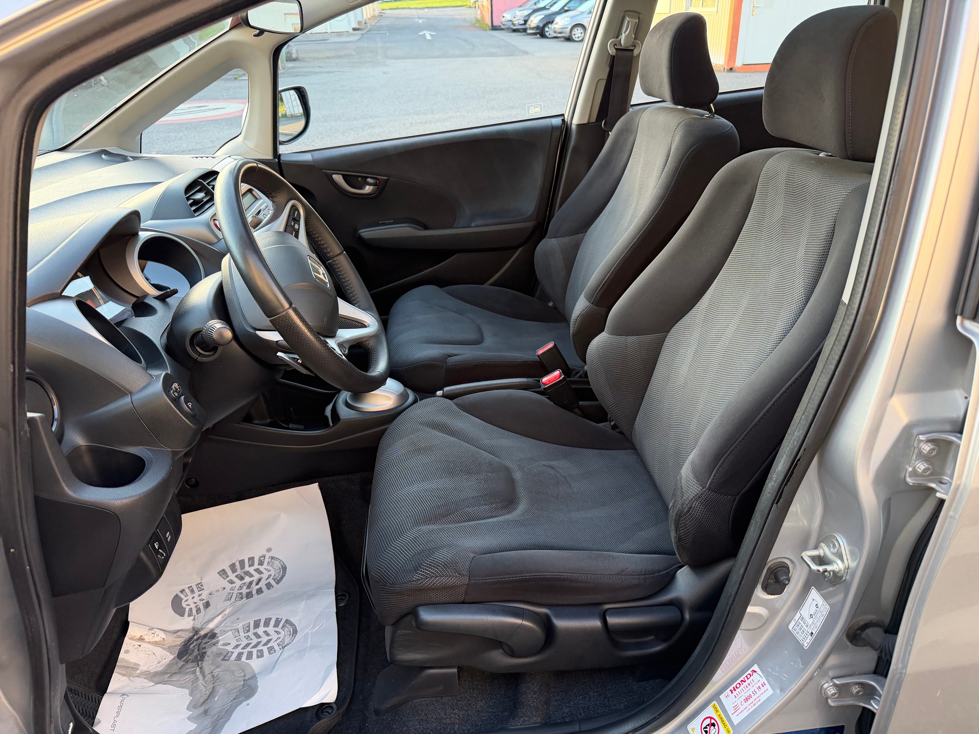 HONDA Jazz 1.3i Hybrid Comfort CVT-image-15