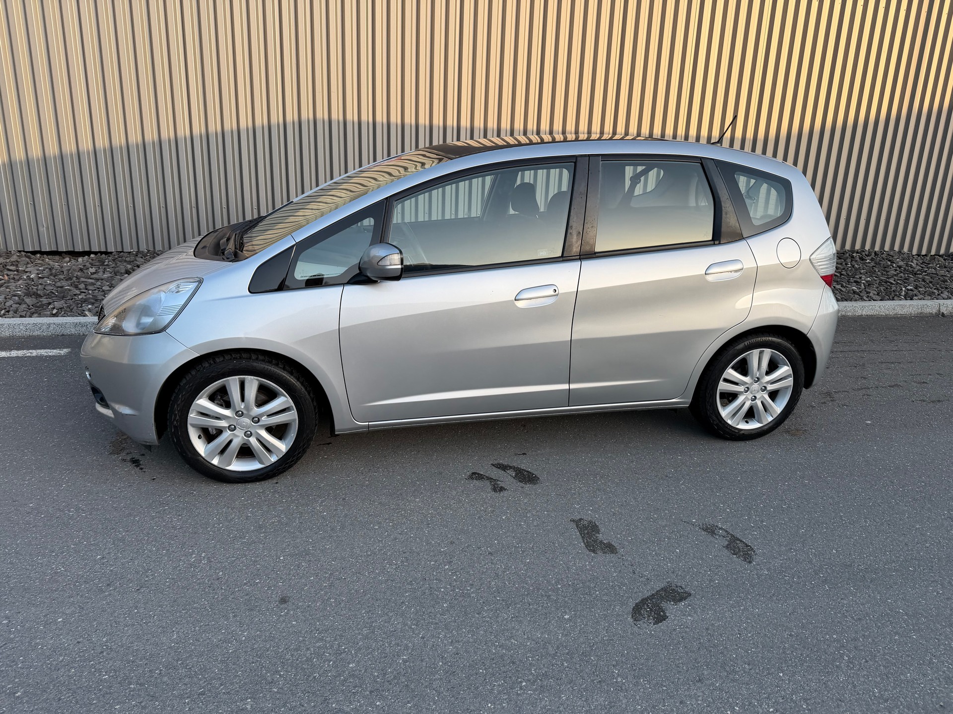HONDA Jazz 1.3i Hybrid Comfort CVT-showroom-element-1