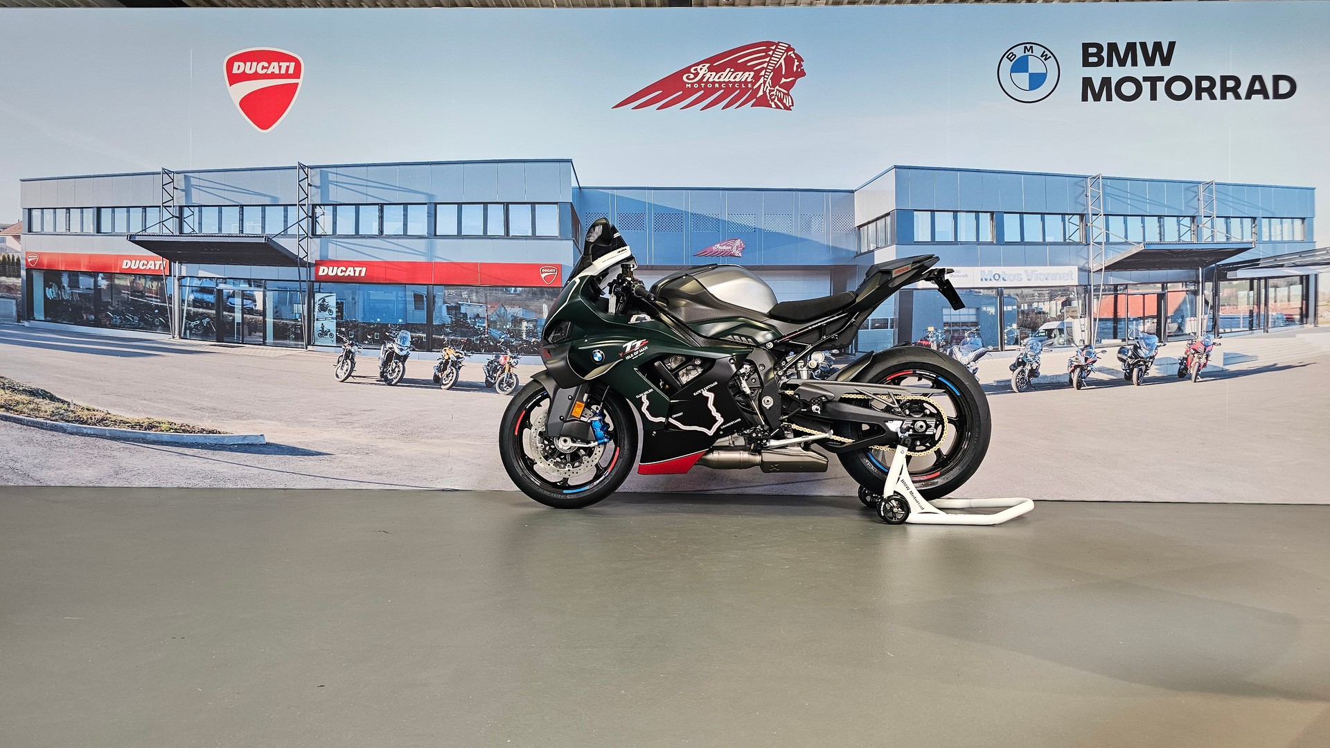 BMW M 1000 RR Limited Edition Isle of Man TT-image-3