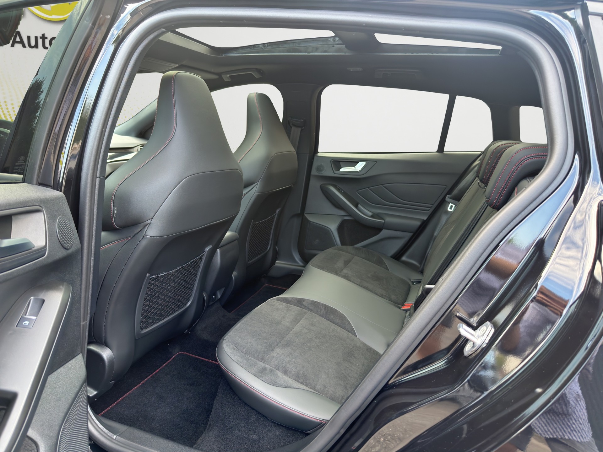 FORD Focus 2.3 ST X Automat Panoramadach-image-17