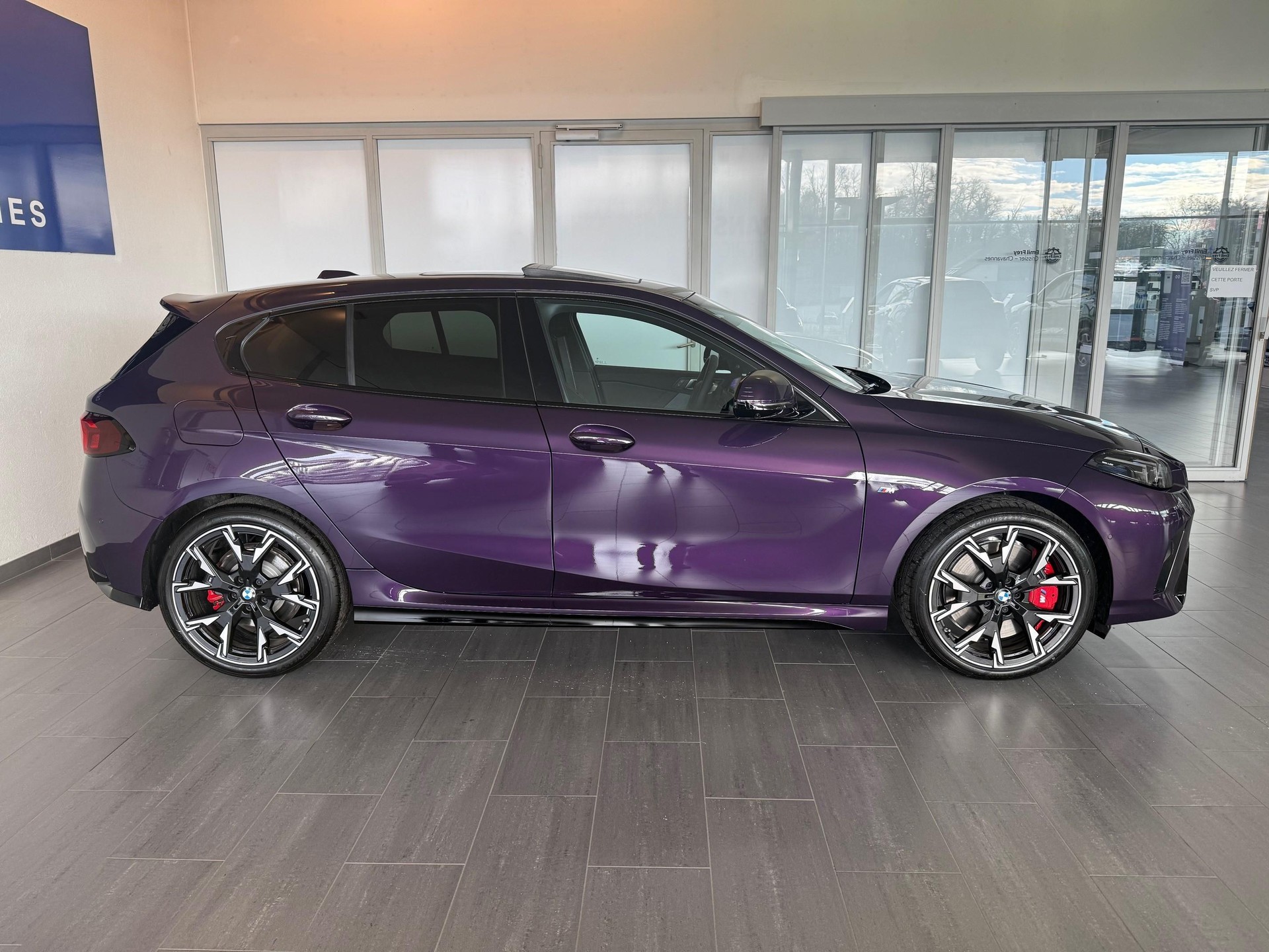 BMW 123 xDrive-showroom-element-3