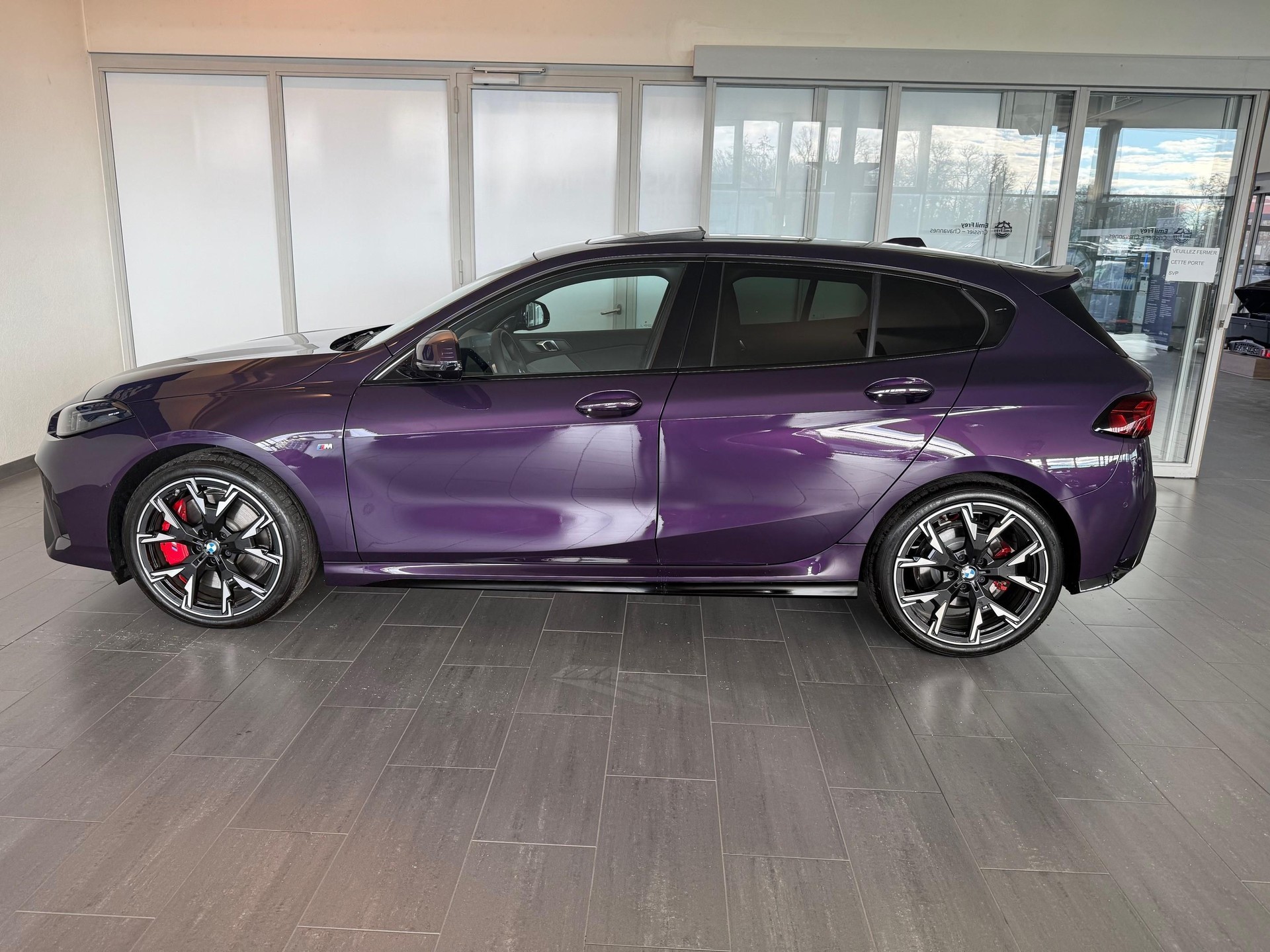 BMW 123 xDrive-showroom-element-2