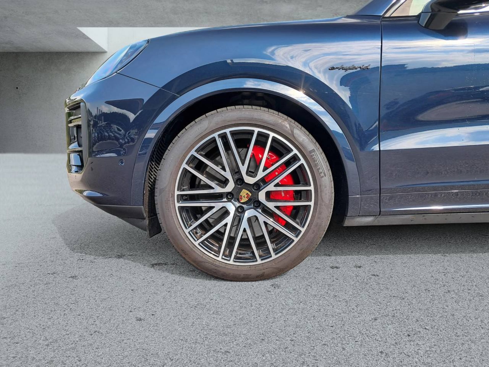 PORSCHE Cayenne Turbo E-Hybrid (MY24)-image-11