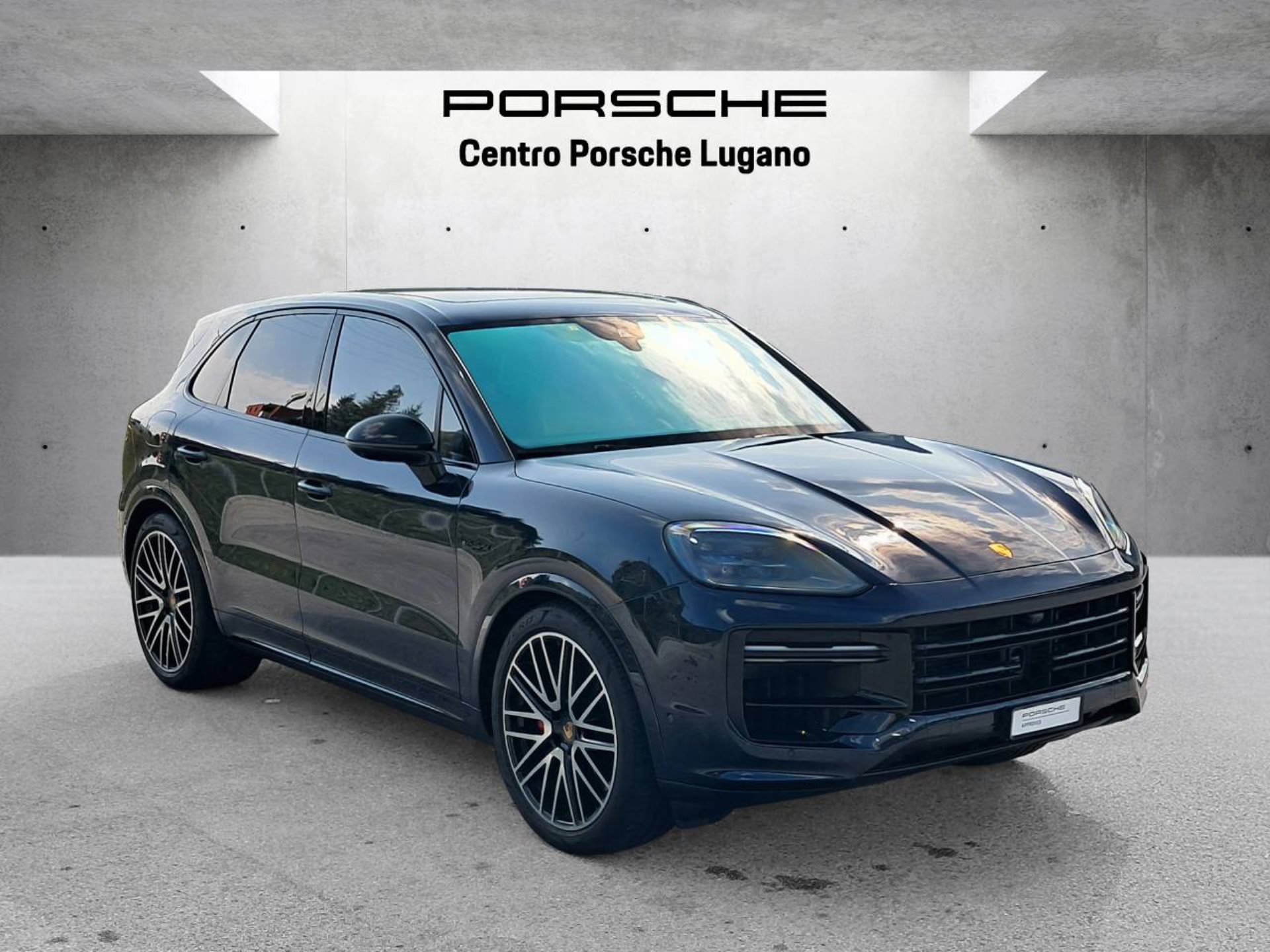 PORSCHE Cayenne Turbo E-Hybrid (MY24)-image-5