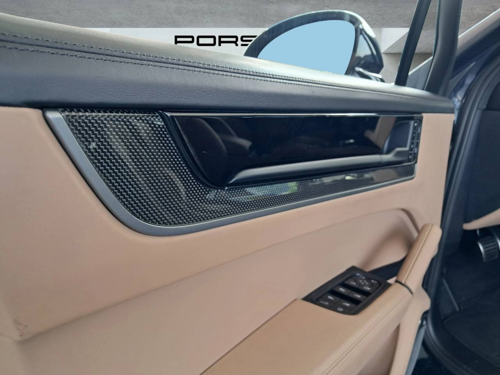 PORSCHE Cayenne Turbo E-Hybrid (MY24)-image-24