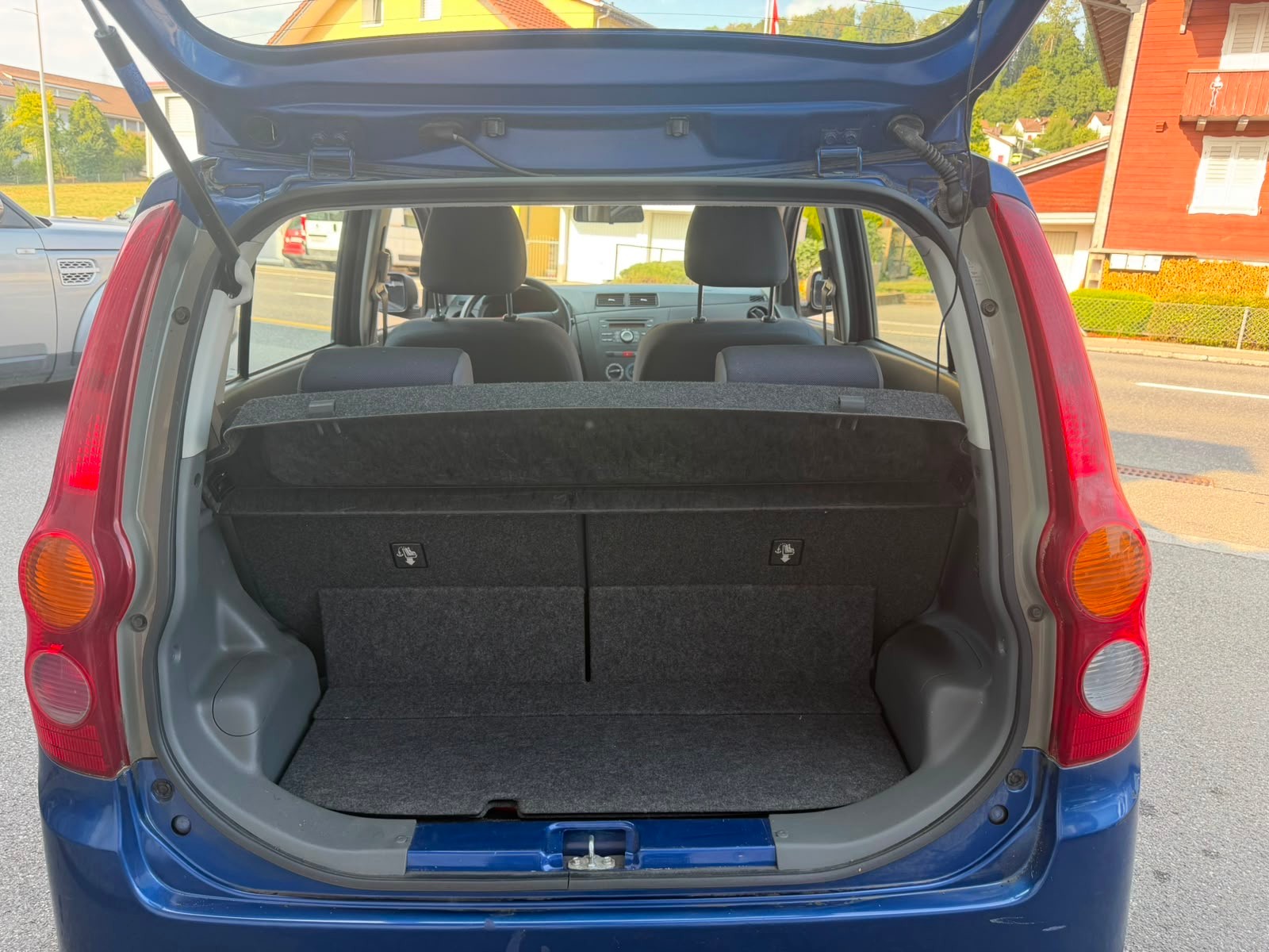DAIHATSU Cuore 1.0-showroom-element-3