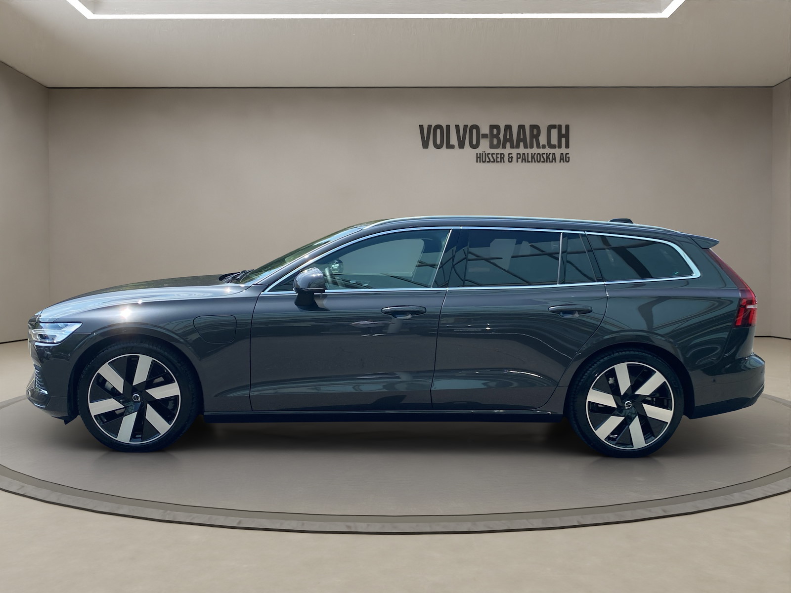VOLVO V60 2.0 T8 TE Ultra Bright eAWD-showroom-element-1