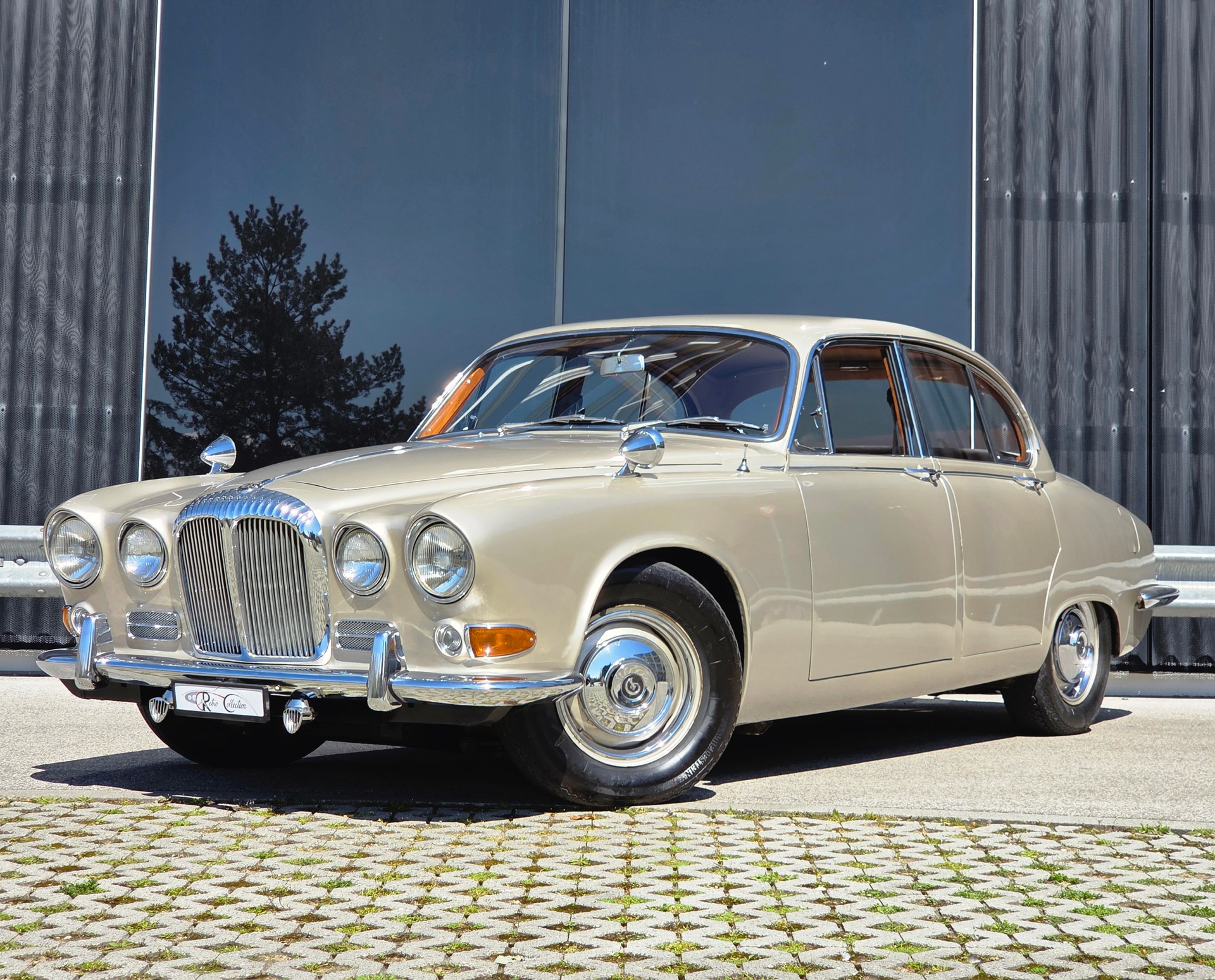 JAGUAR Daimler 420 Sovereign - voiture CH - boîte mécanique - Overdrive - rarissime - superbe état - expertisée vétéran 10.24.