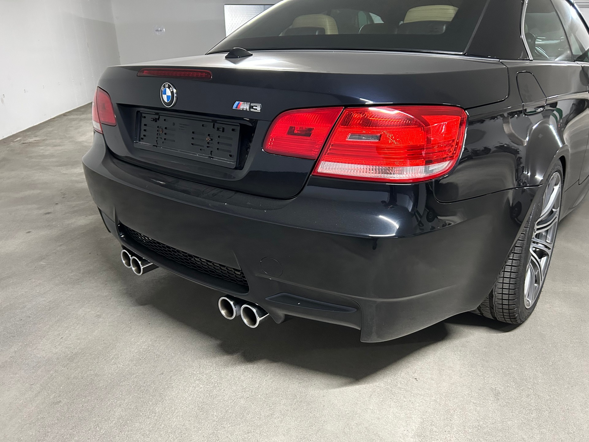 BMW M3 Cabriolet-image-6