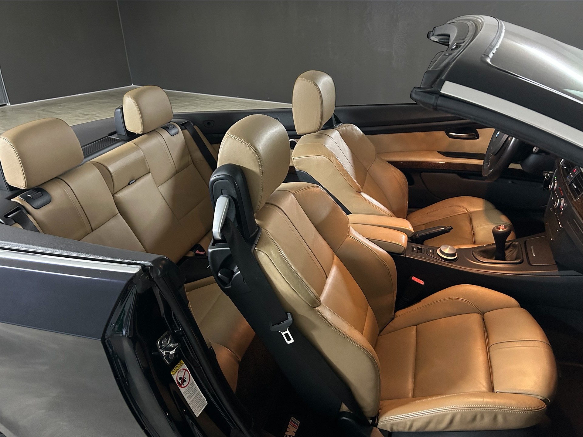 BMW M3 Cabriolet-image-10
