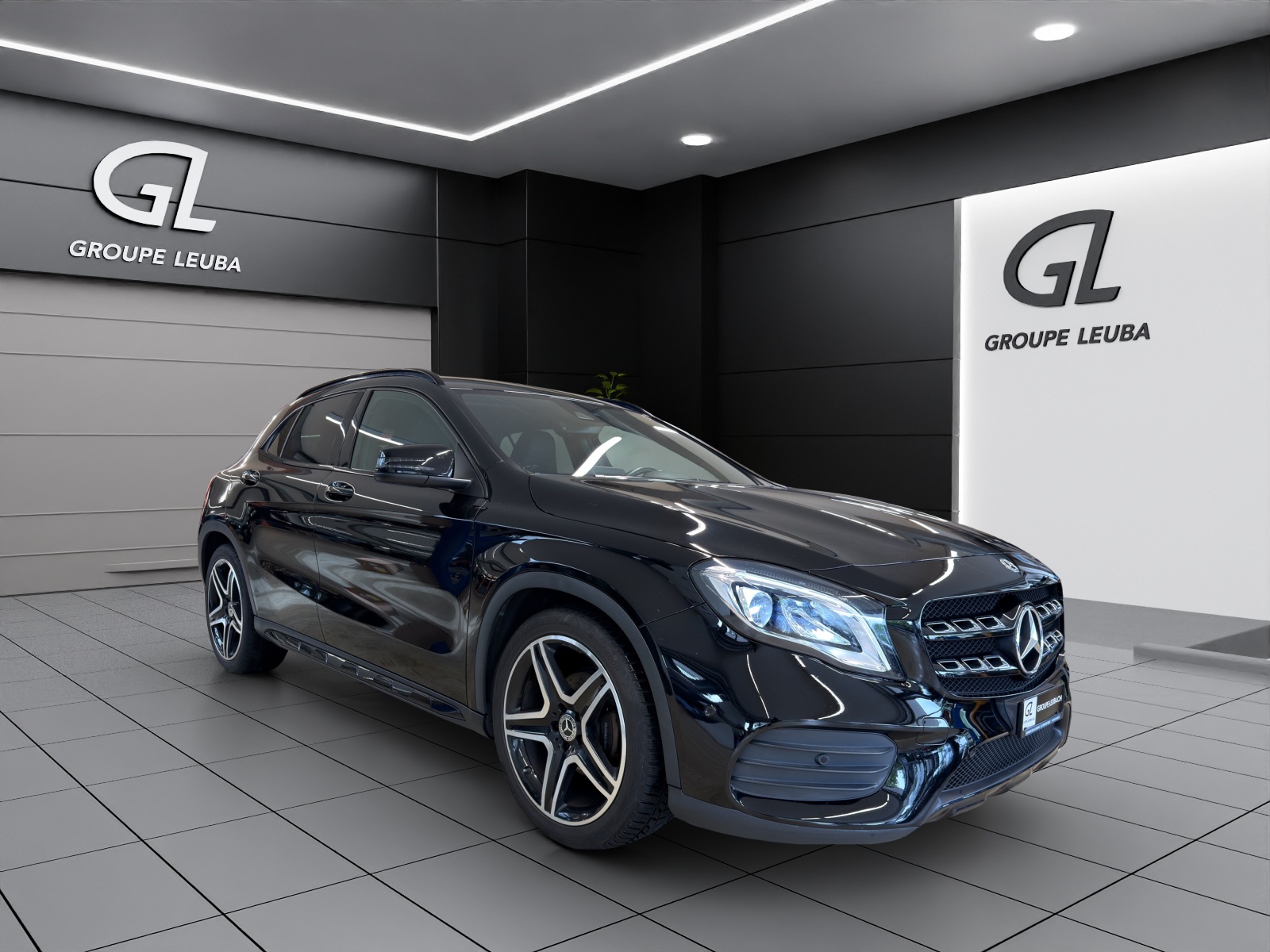 MERCEDES-BENZ GLA 200 AMG Line 7G-DCT