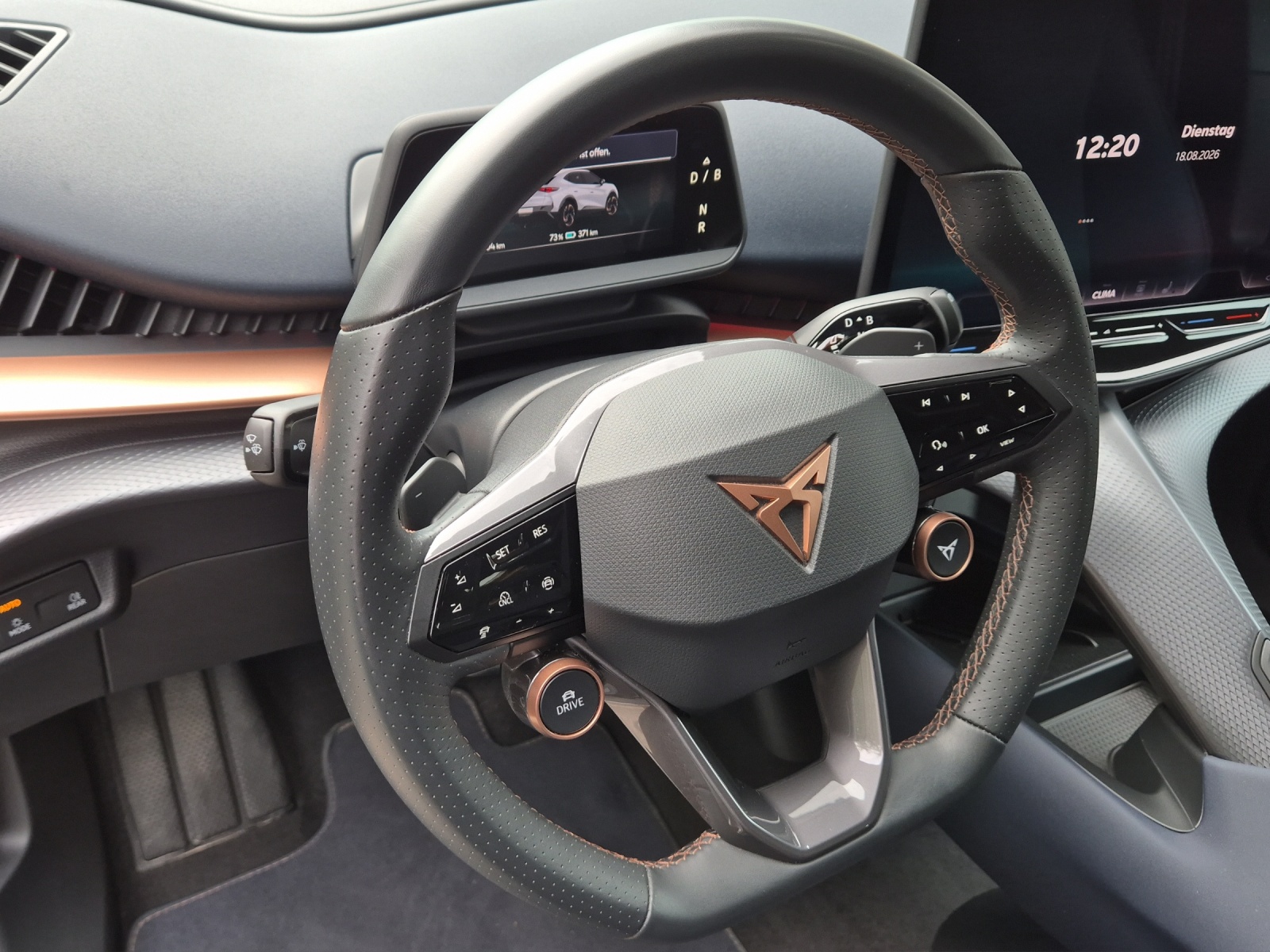 CUPRA Tavascan Type 9 77 kWh VZ Adrenaline*360°KameraHead up Display*Anhängerkupplung*Panoramadach*-image-10