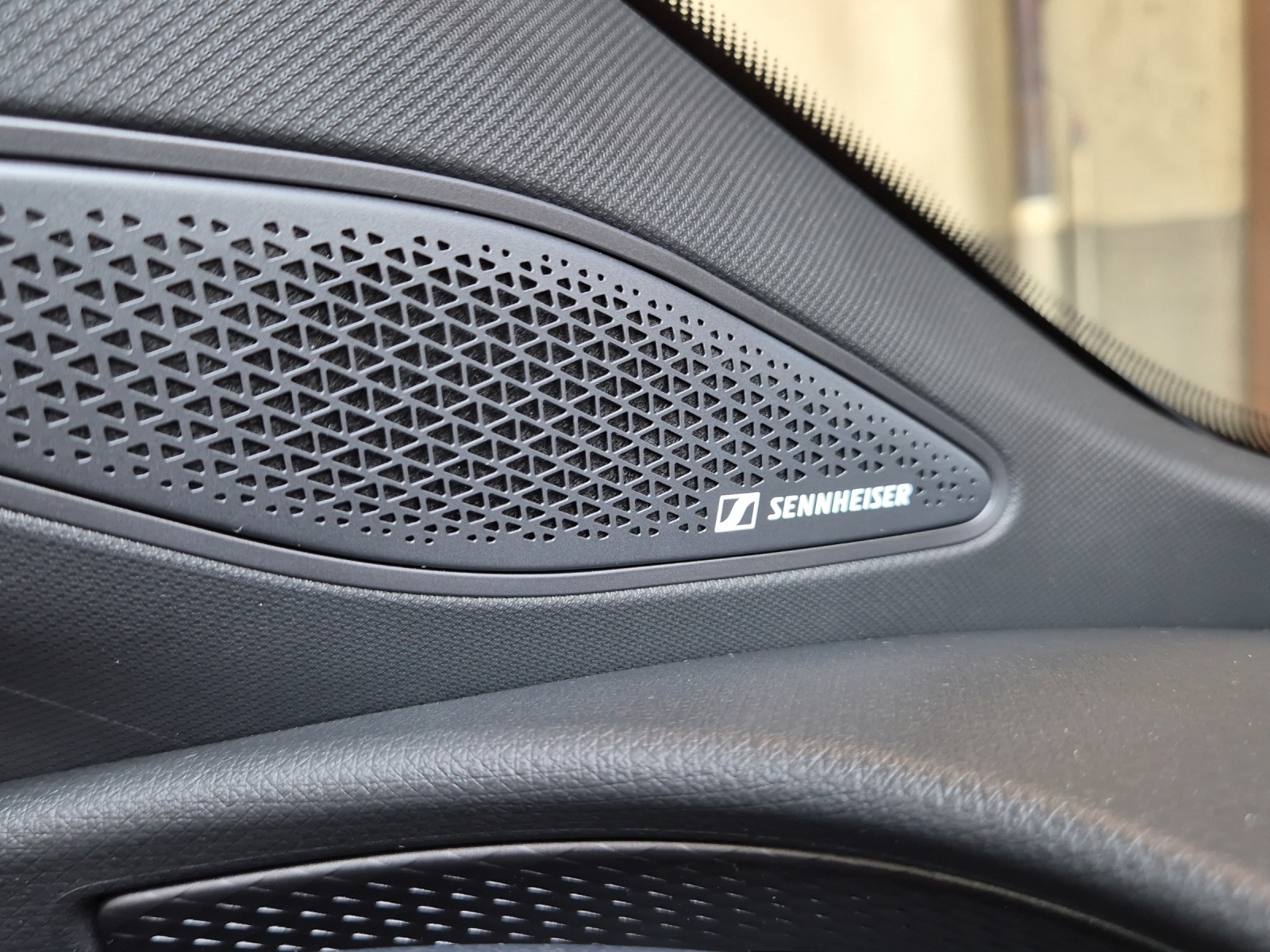 CUPRA Tavascan Type 9 77 kWh VZ Adrenaline*360°KameraHead up Display*Anhängerkupplung*Panoramadach*-image-24