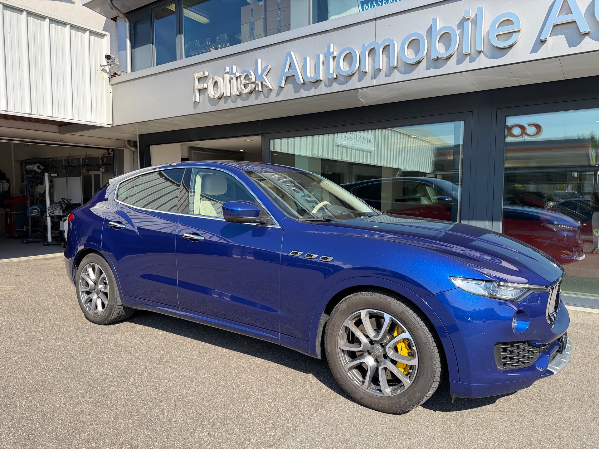 MASERATI Levante S 3.0V6 GranSport-showroom-element-2
