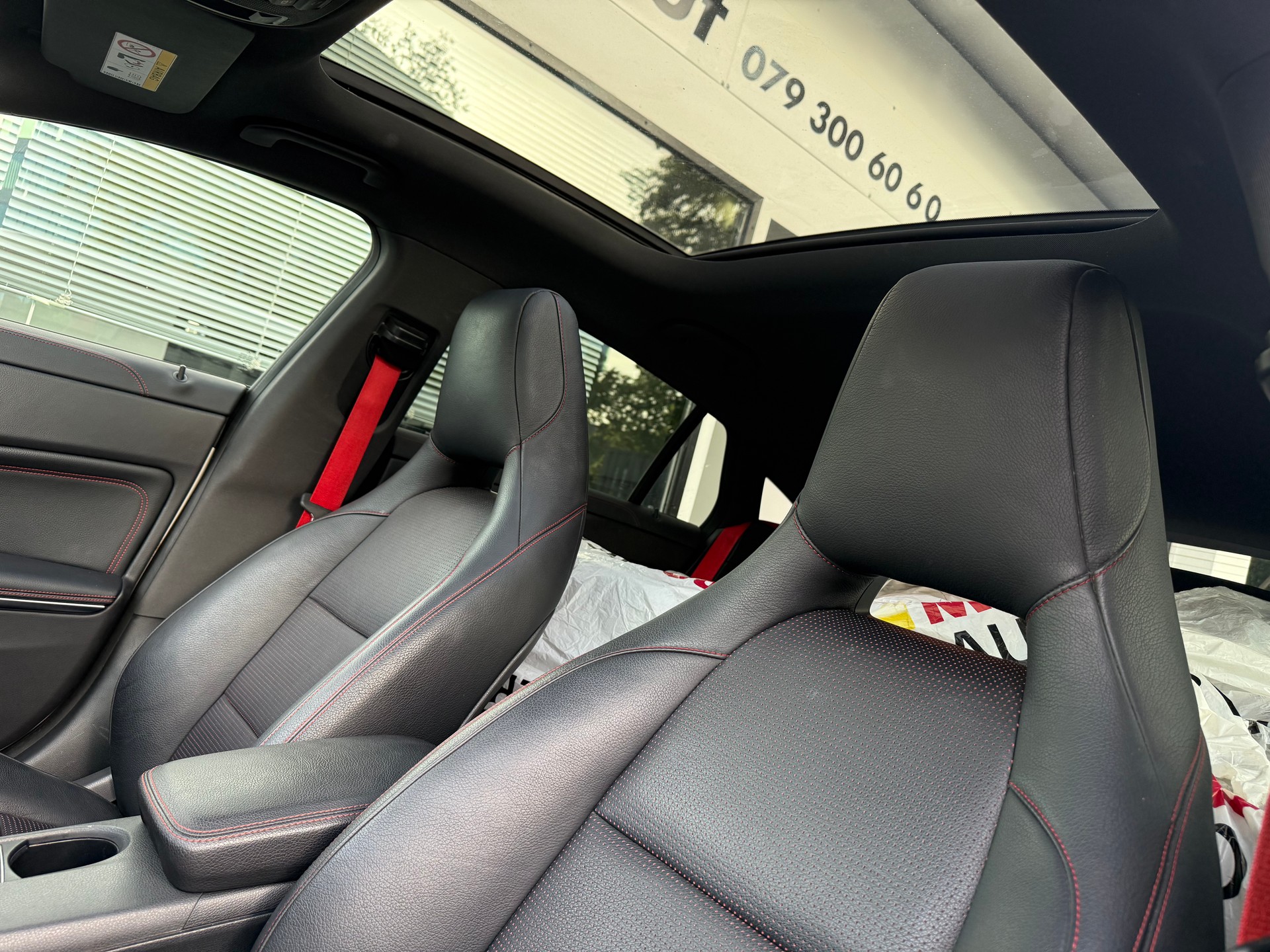 MERCEDES-BENZ CLA Shooting Brake 45 AMG 4Matic Speedshift-image-7