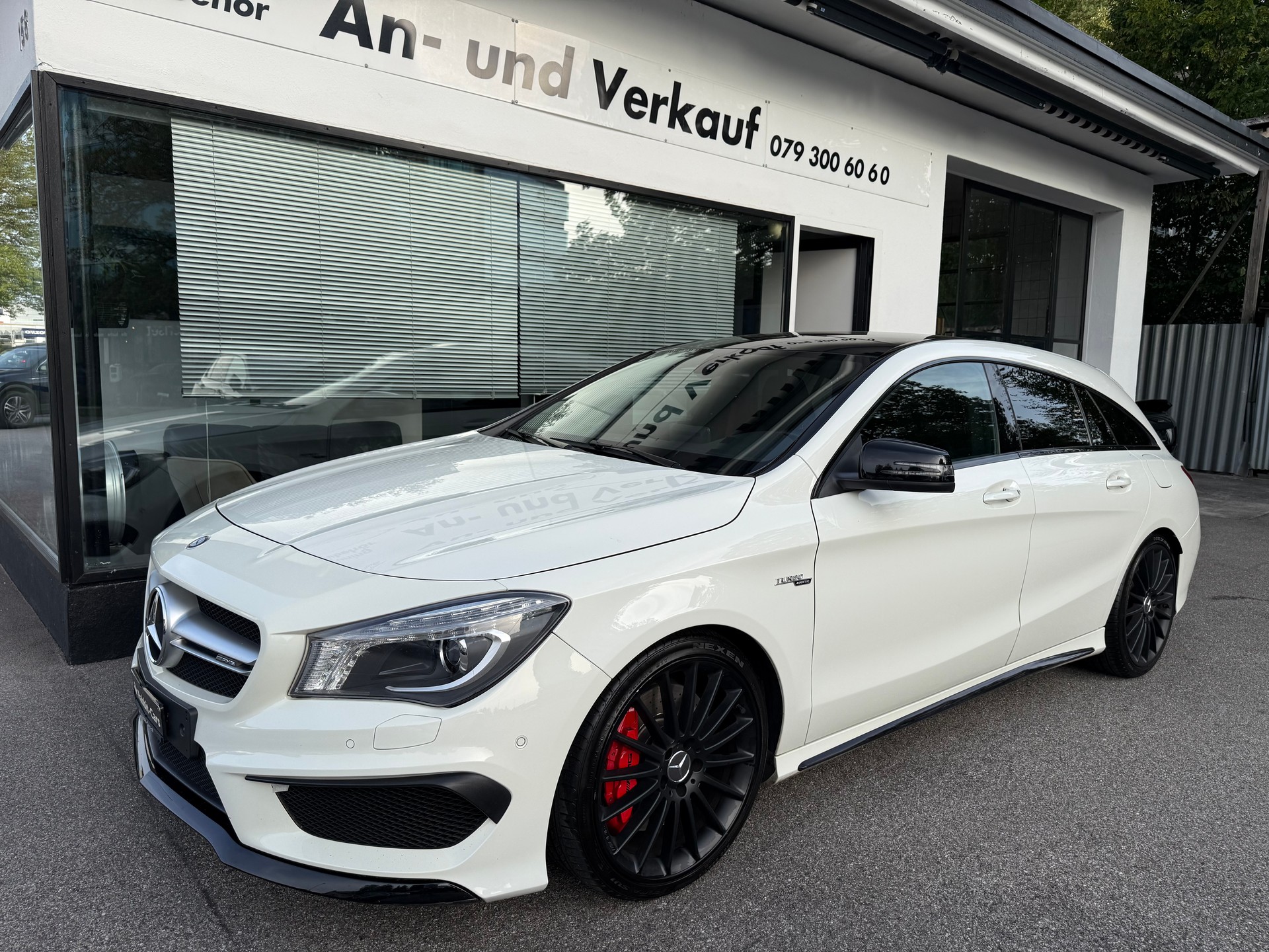 MERCEDES-BENZ CLA Shooting Brake 45 AMG 4Matic Speedshift