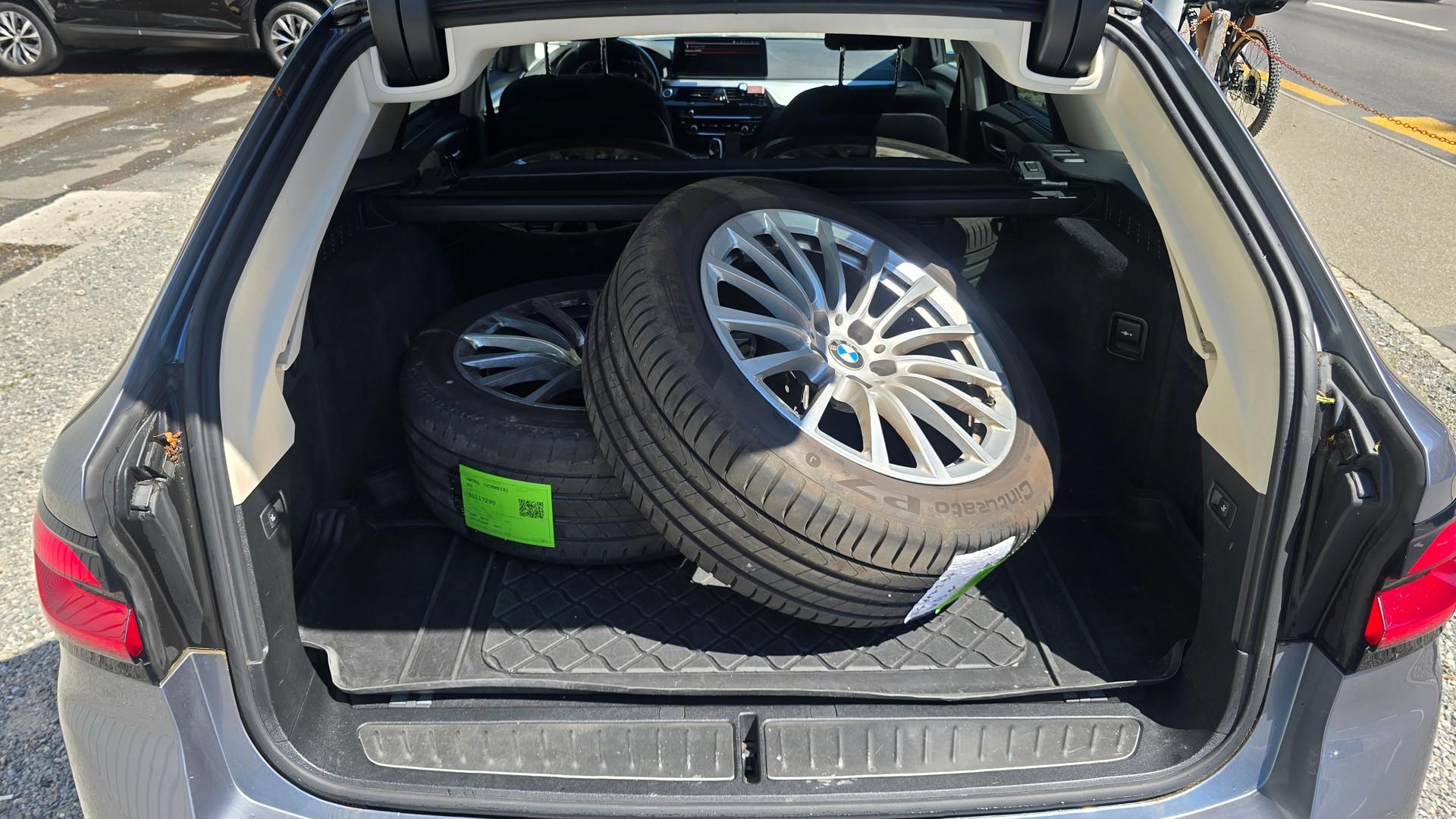 BMW 520d xDrive 48V Touring Steptronic-image-6