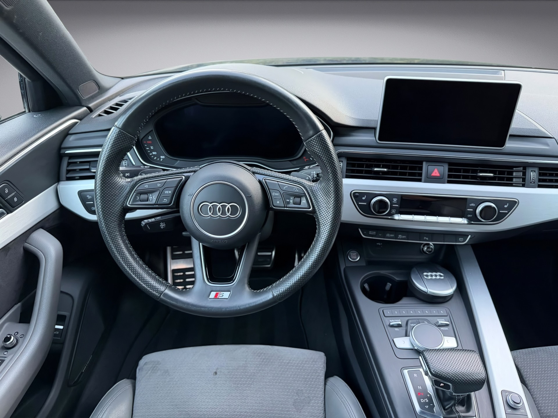 AUDI A4 Avant 3.0 TDI Sport S-tronic * S Line *-image-7