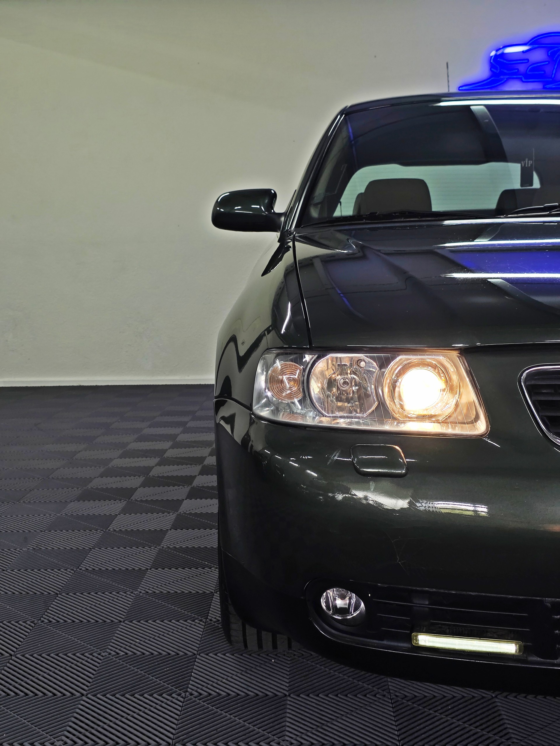 AUDI A3 1.8 T quattro Ambition-showroom-element-2