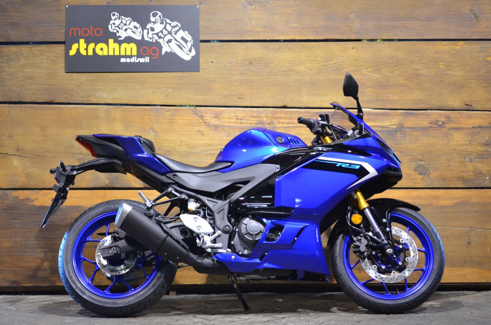 YAMAHA YZF-R3 ABS-image-1