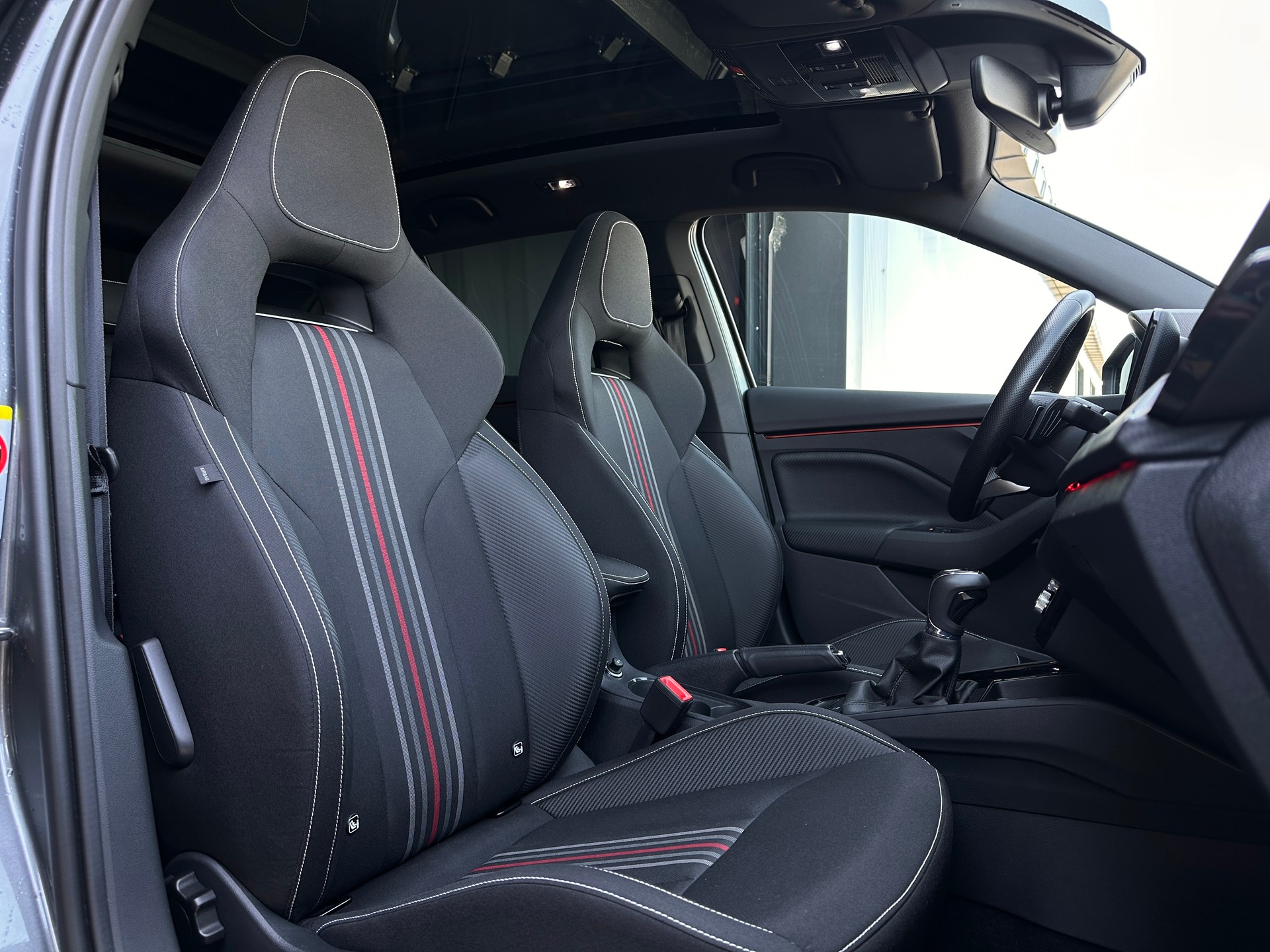 SKODA Scala 1.5 TSI Monte Carlo DSG-image-10
