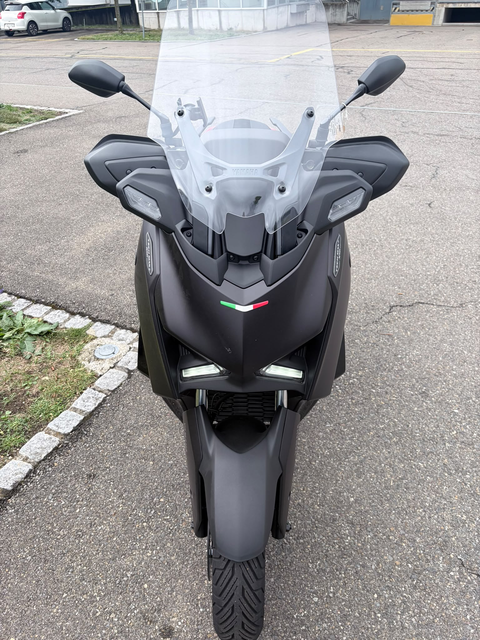 YAMAHA X-Max 300 Tech Max-showroom-element-2