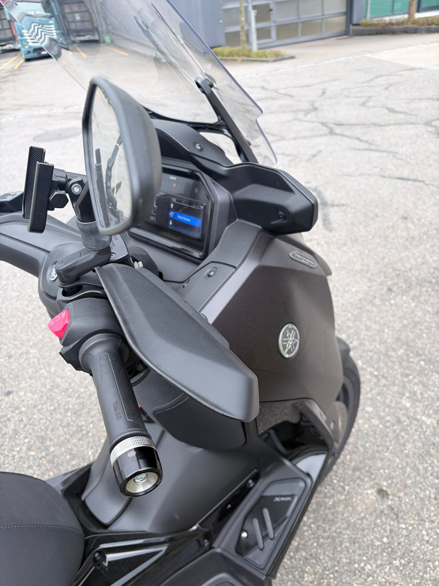 YAMAHA X-Max 300 Tech Max-image-5