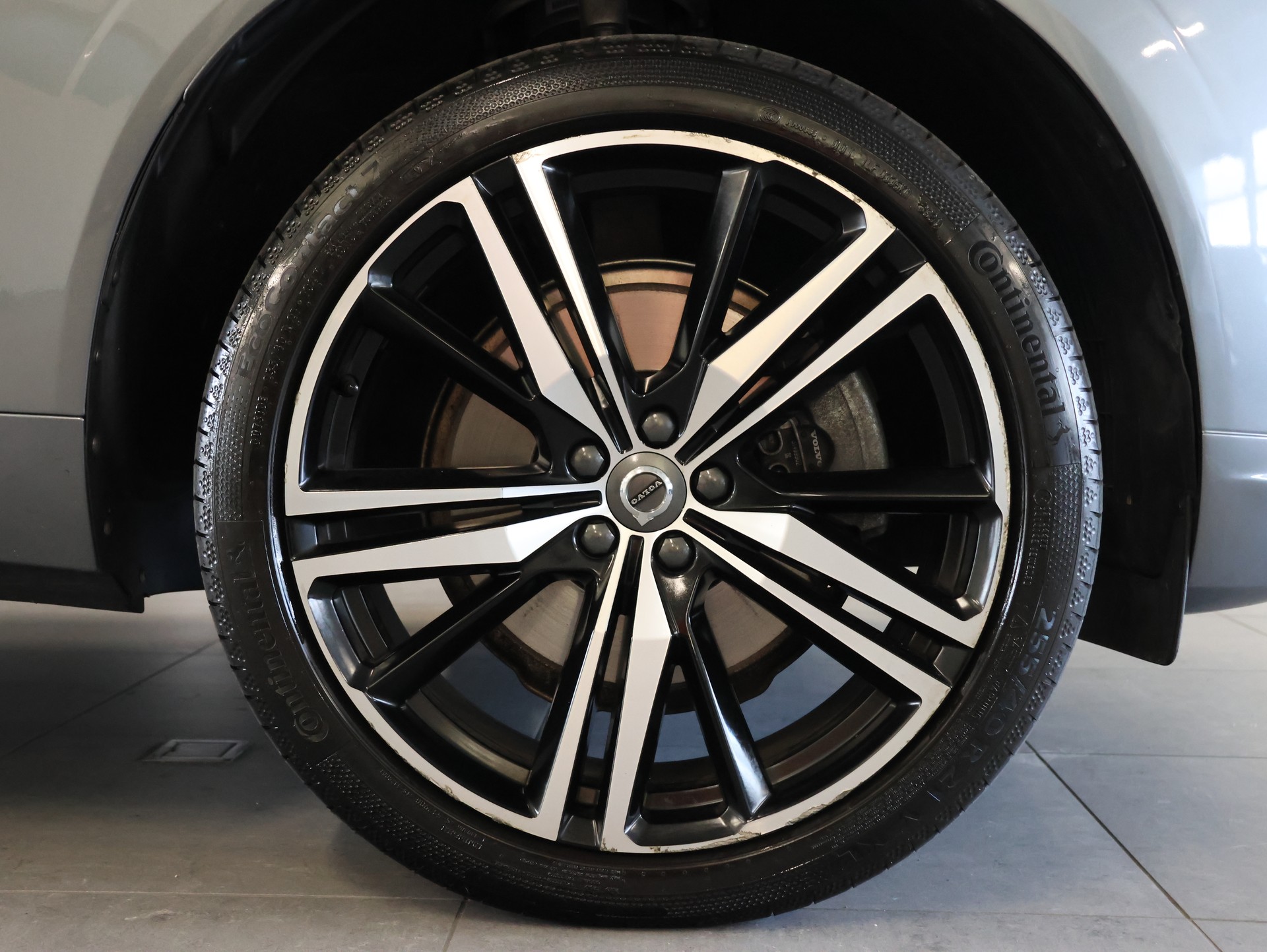 VOLVO XC60 T8 eAWD R-Design Geartronic *WERKSGARANTIE*-image-11