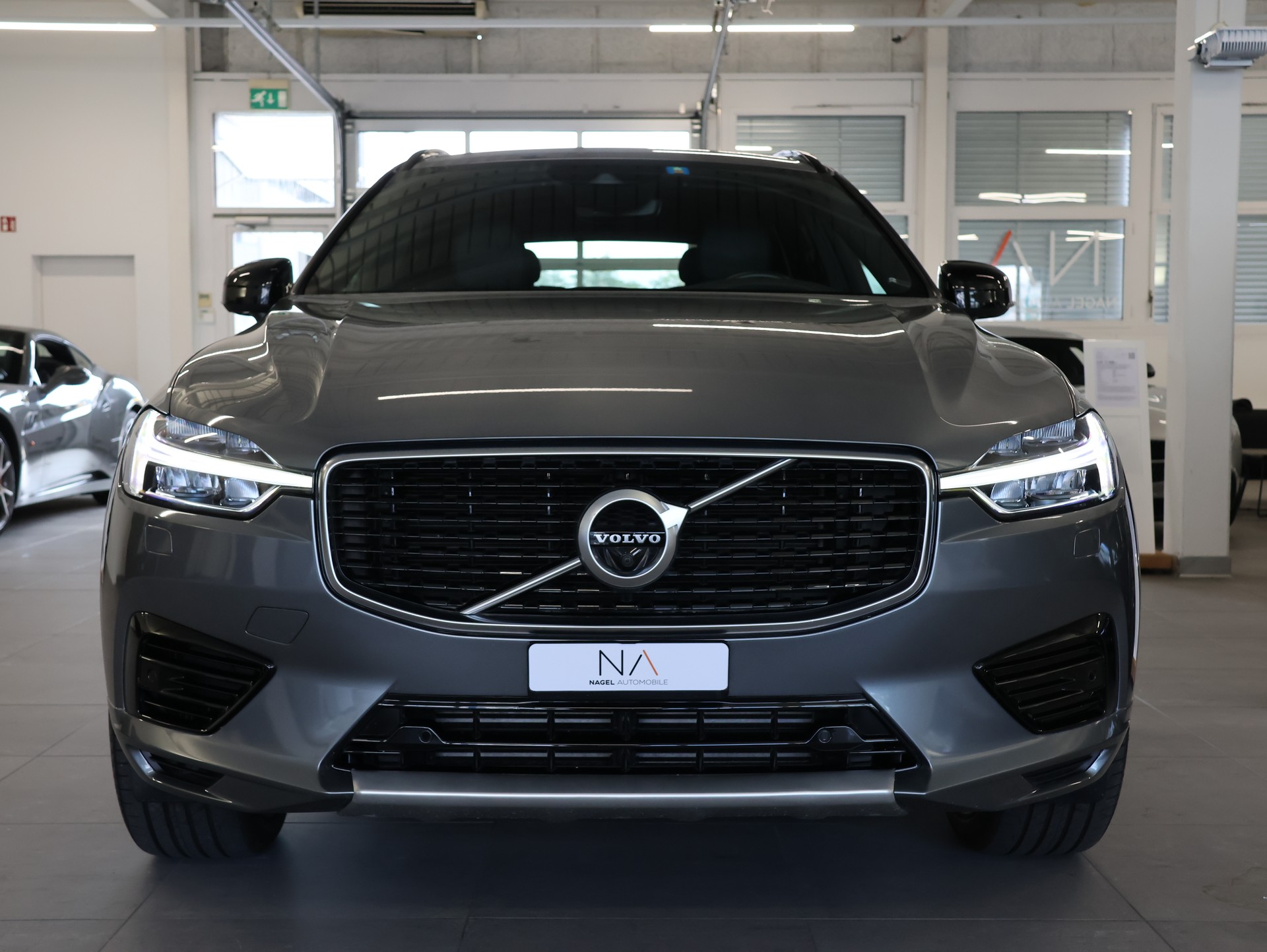 VOLVO XC60 T8 eAWD R-Design Geartronic *WERKSGARANTIE*-showroom-element-2