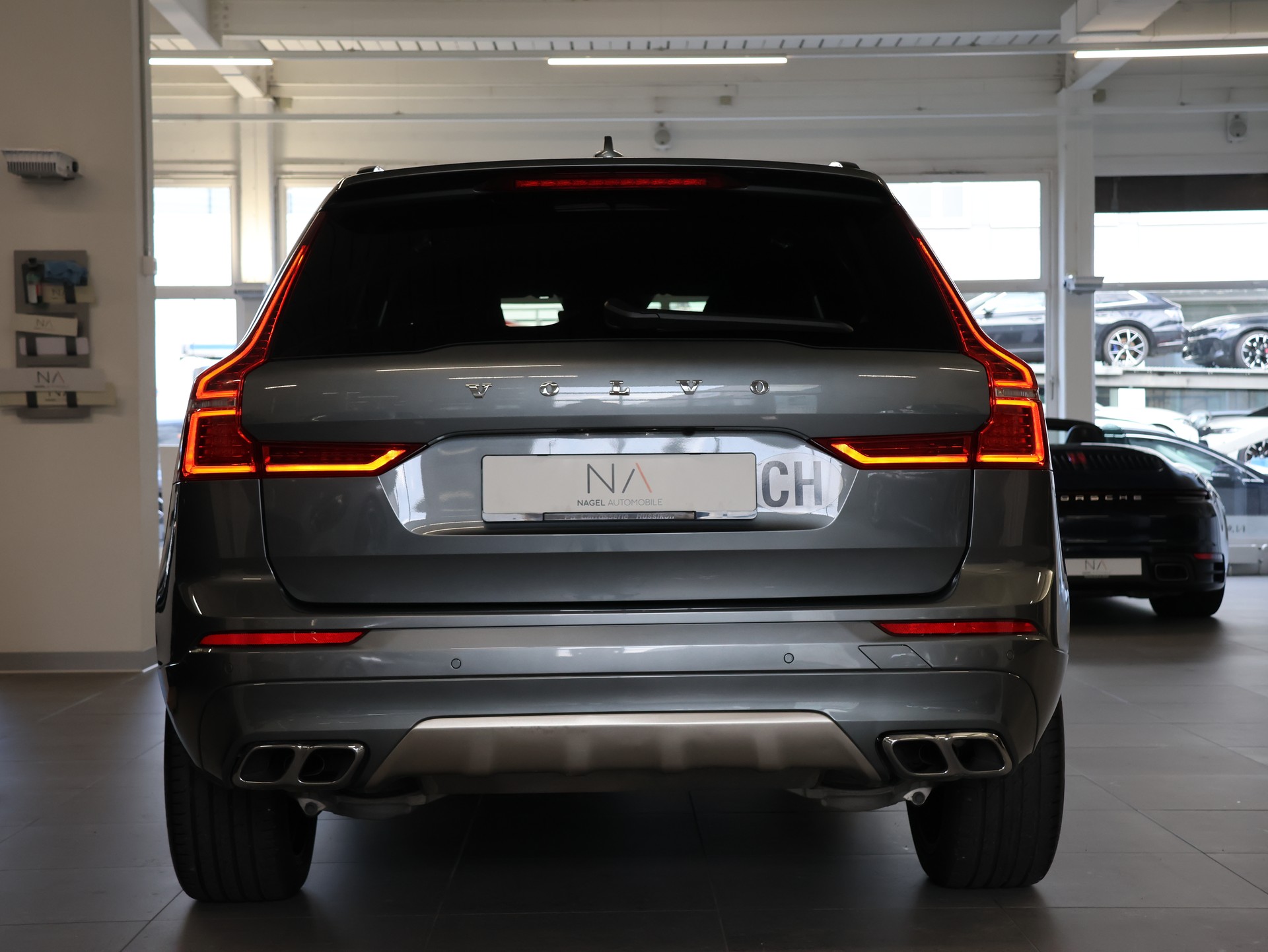VOLVO XC60 T8 eAWD R-Design Geartronic *WERKSGARANTIE*-image-6