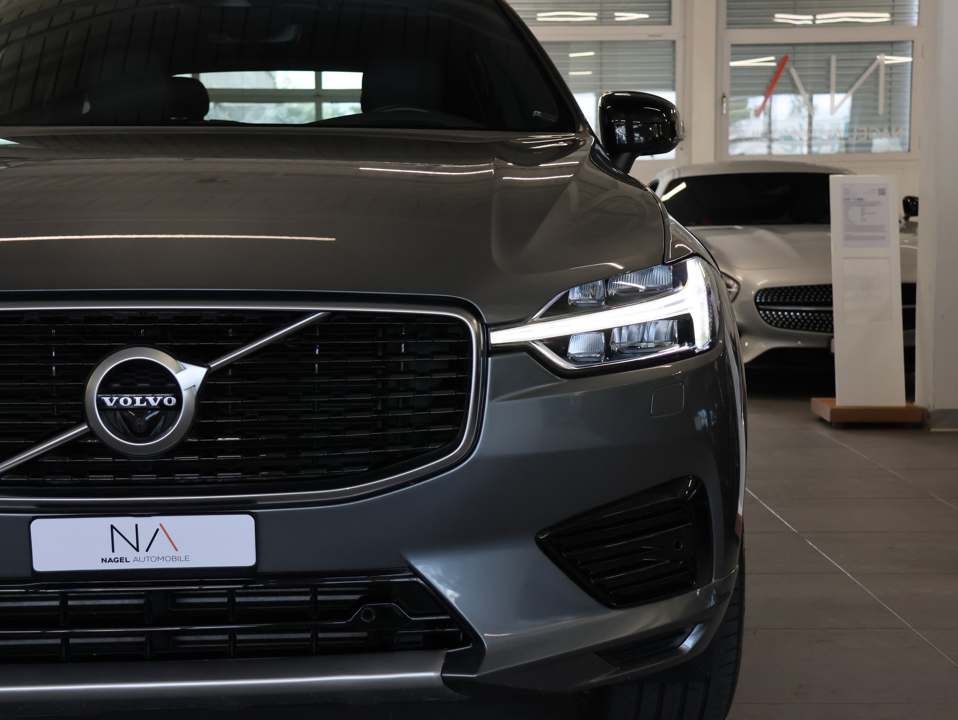 VOLVO XC60 T8 eAWD R-Design Geartronic *WERKSGARANTIE*-showroom-element-3