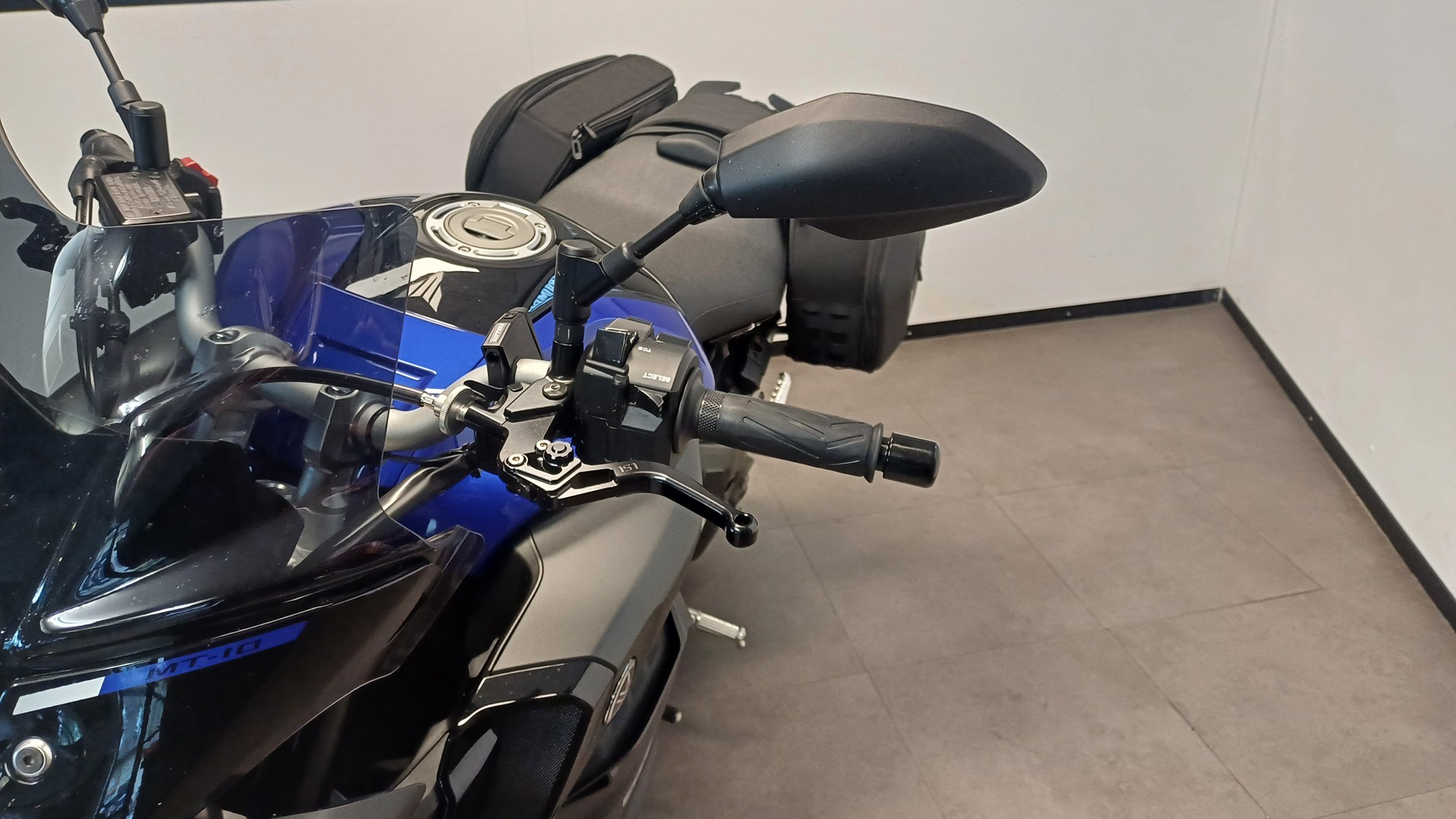 YAMAHA MT-10 ABS-image-12