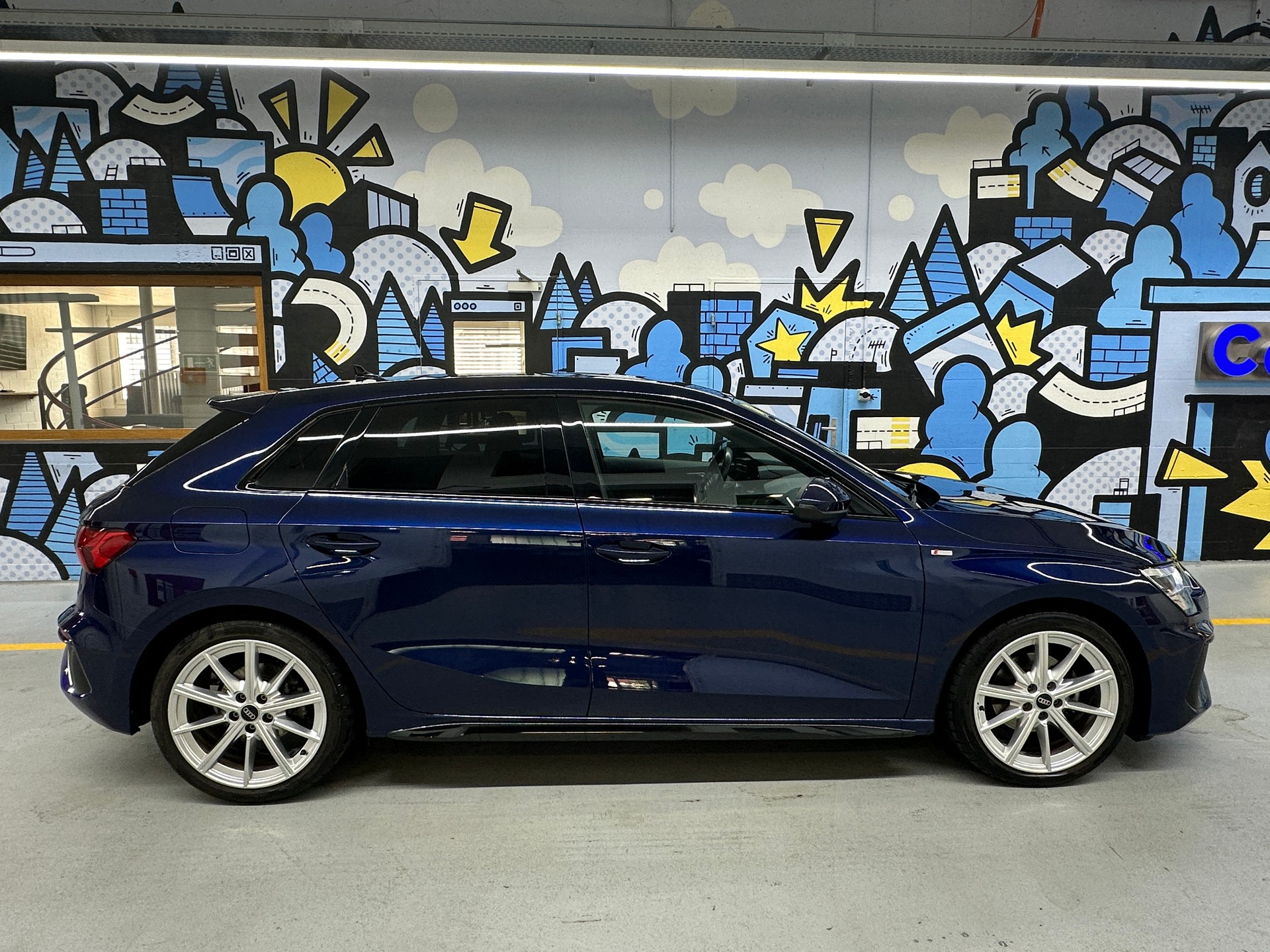 AUDI A3 Sportback 35 TFSI S line S-tronic-showroom-element-2
