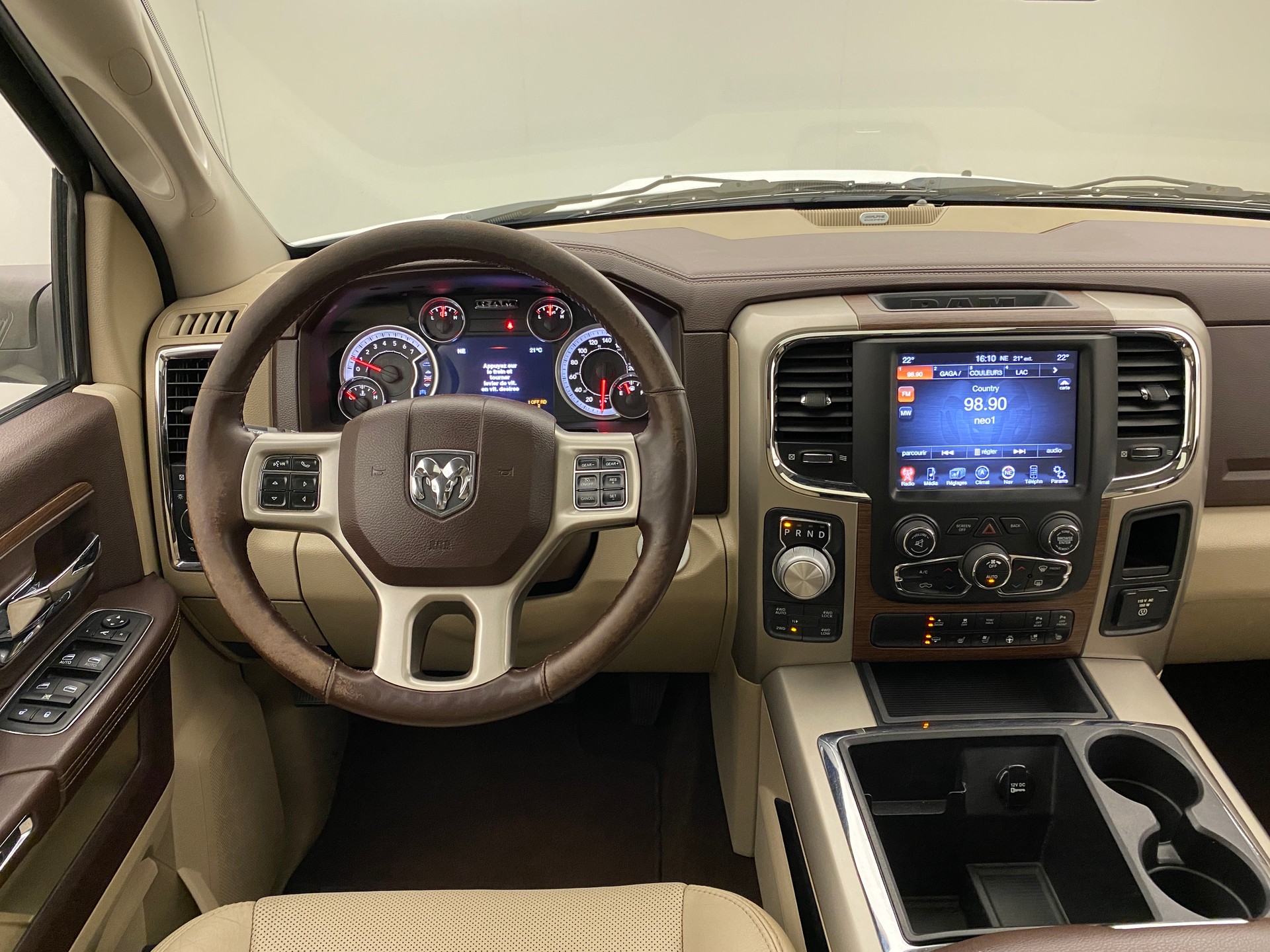 DODGE RAM 1500 5.7 Crew Cab Laramie-image-7