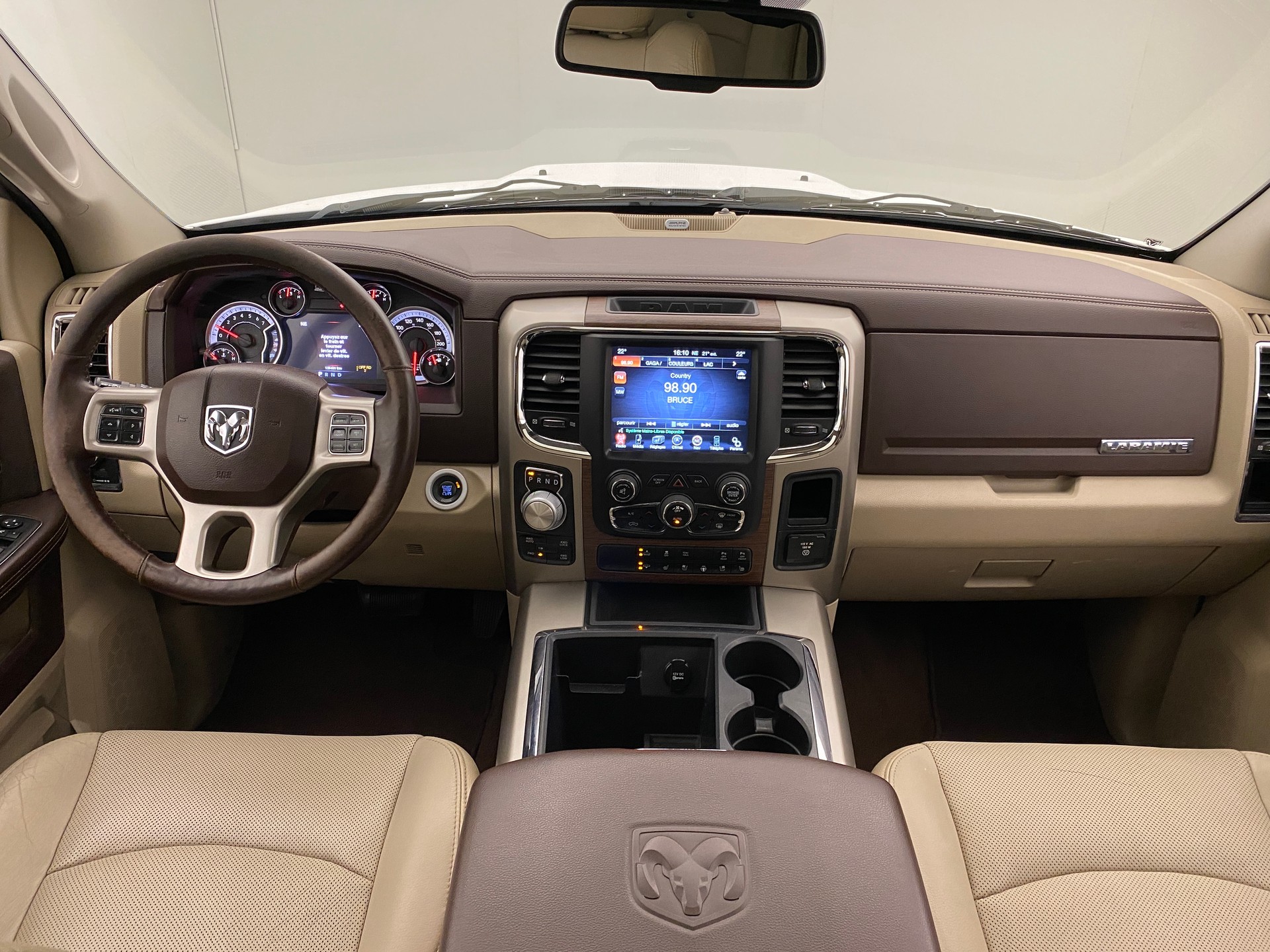 DODGE RAM 1500 5.7 Crew Cab Laramie-image-6