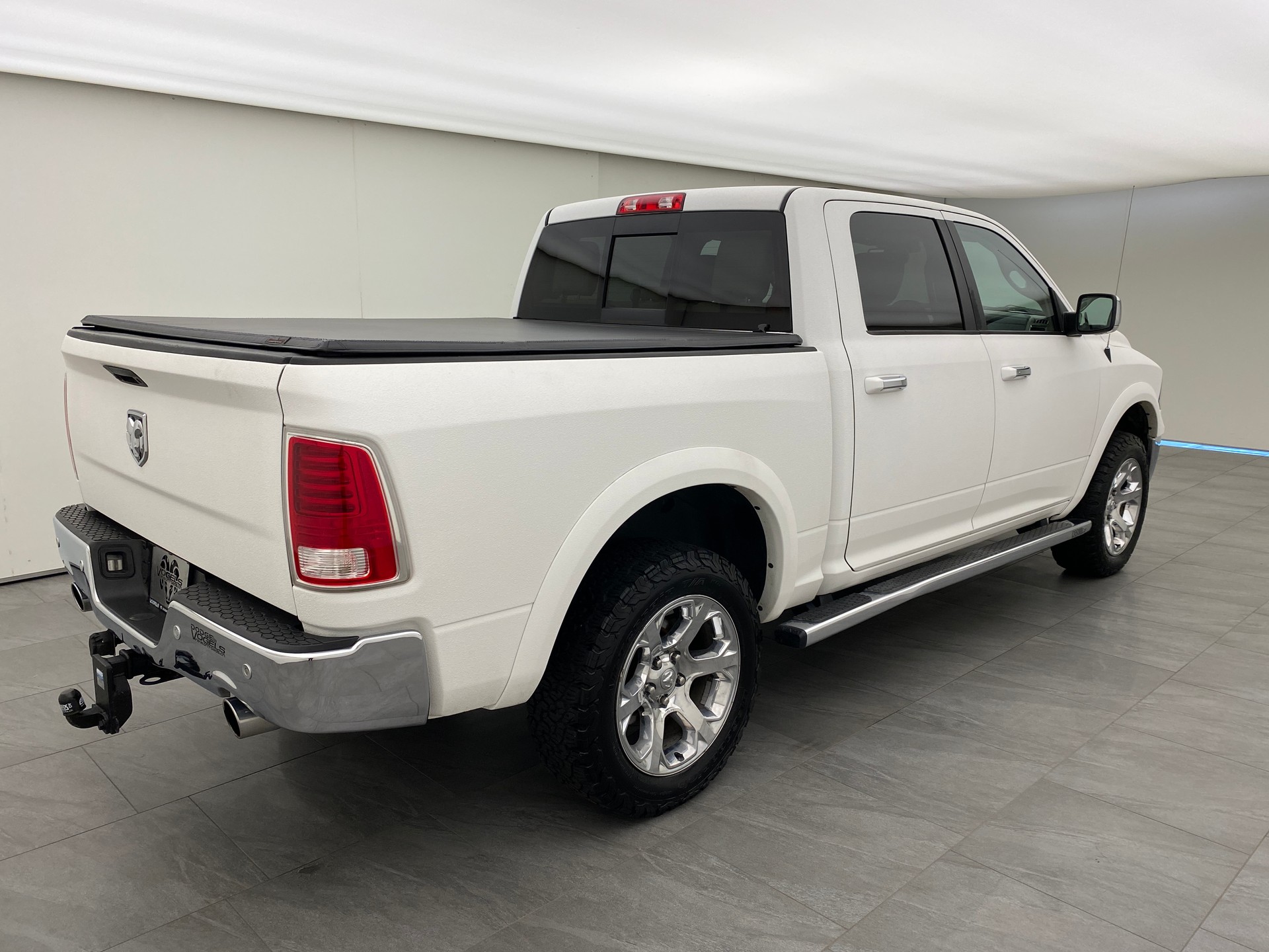 DODGE RAM 1500 5.7 Crew Cab Laramie-showroom-element-3