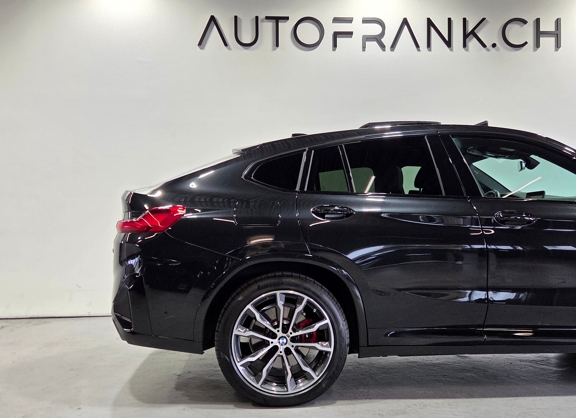 BMW X4 M40d-image-6
