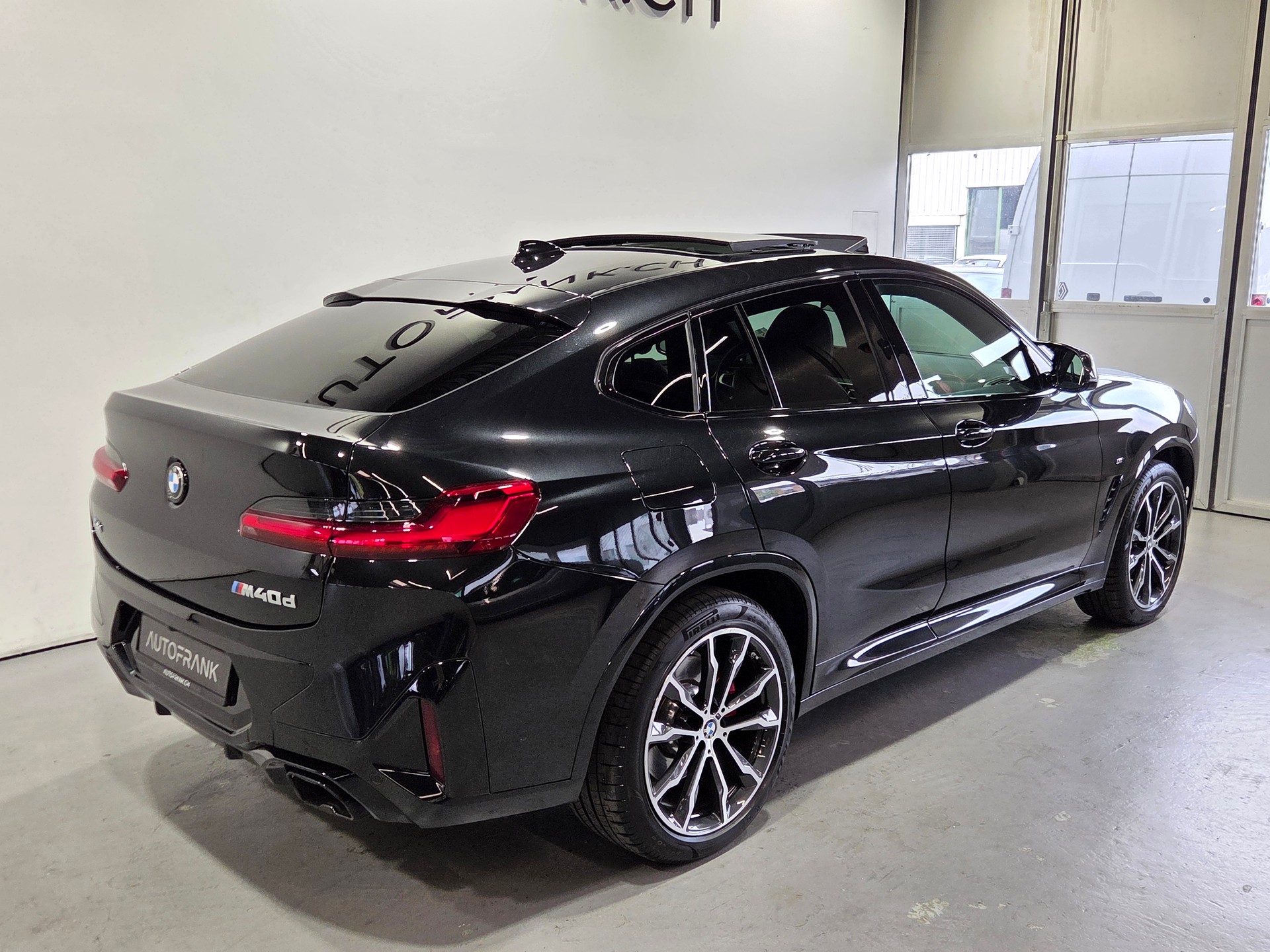 BMW X4 M40d-image-7