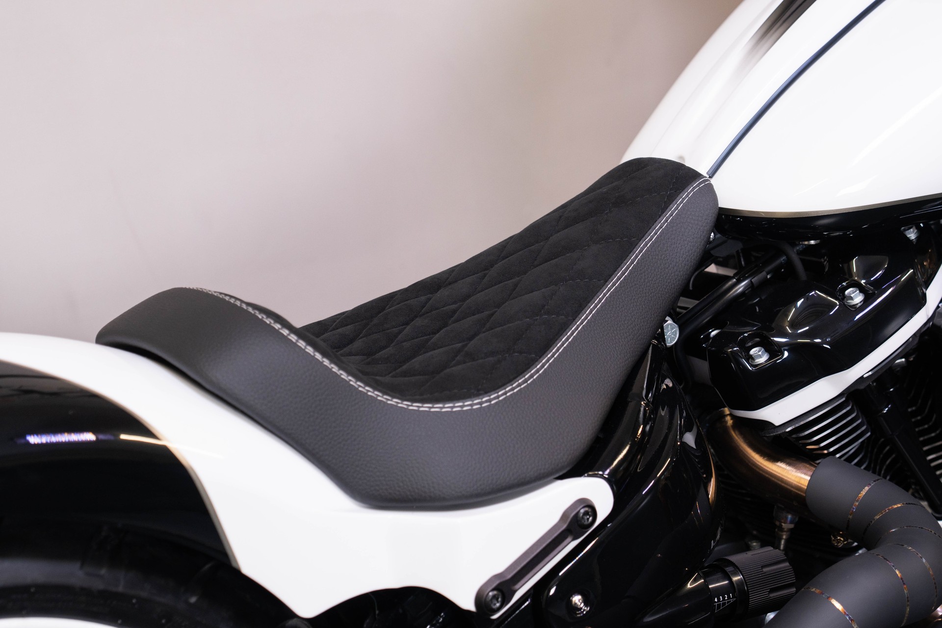 HARLEY-DAVIDSON FXBR Breakout 117-image-9